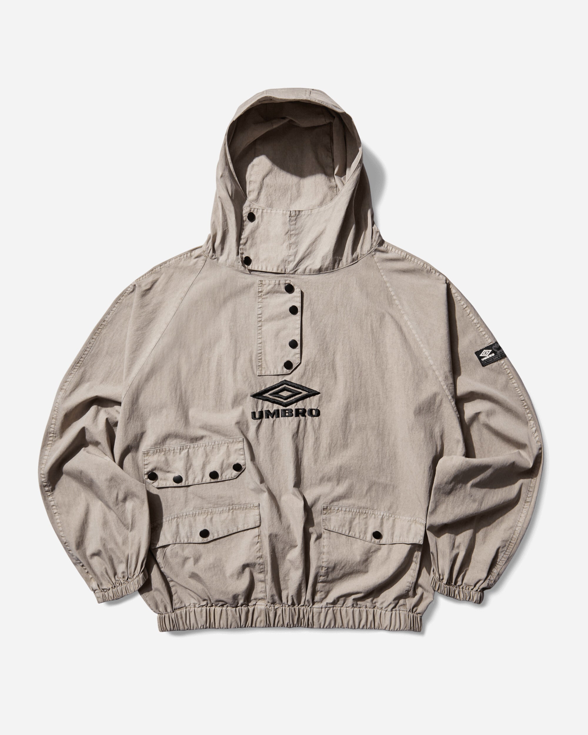 アンブロ × SLAM JAM 26SS Faded Smock Anorak Faded Smock Anorak Greige – Slam Jam®