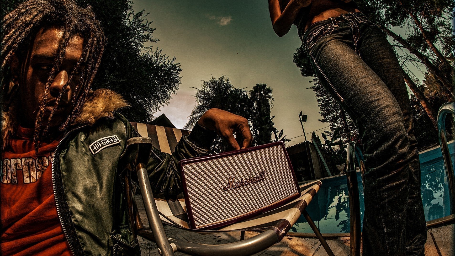 MARSHALL ACTON III IN AN EXCLUSIVE BURGUNDY COLORWAY, TO FEEL THE SPACE AROUND US.