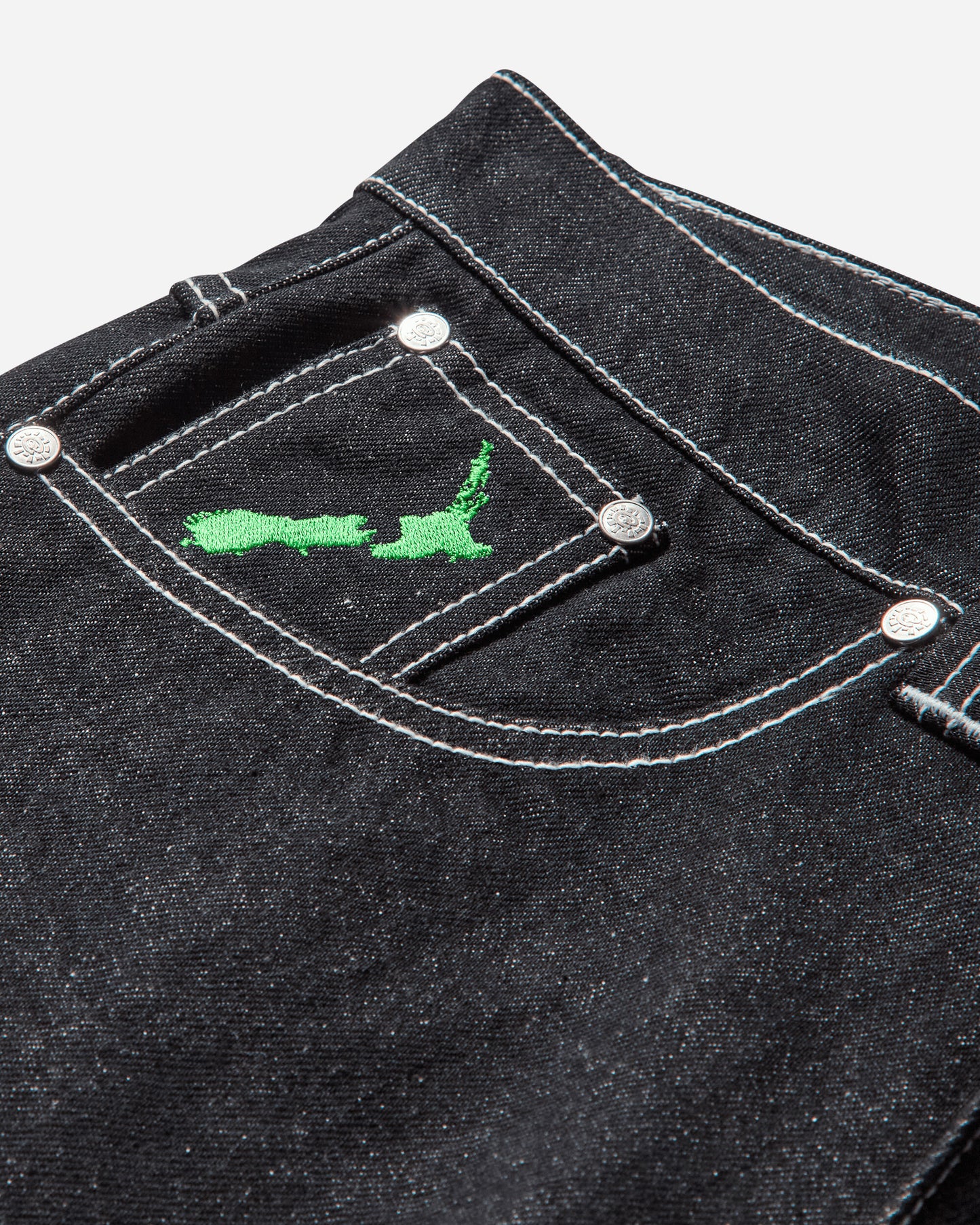 Always Do What You Should Do Back Pocket Print Denim Shorts Black Shorts Denim Short A25SHO005 BLACK