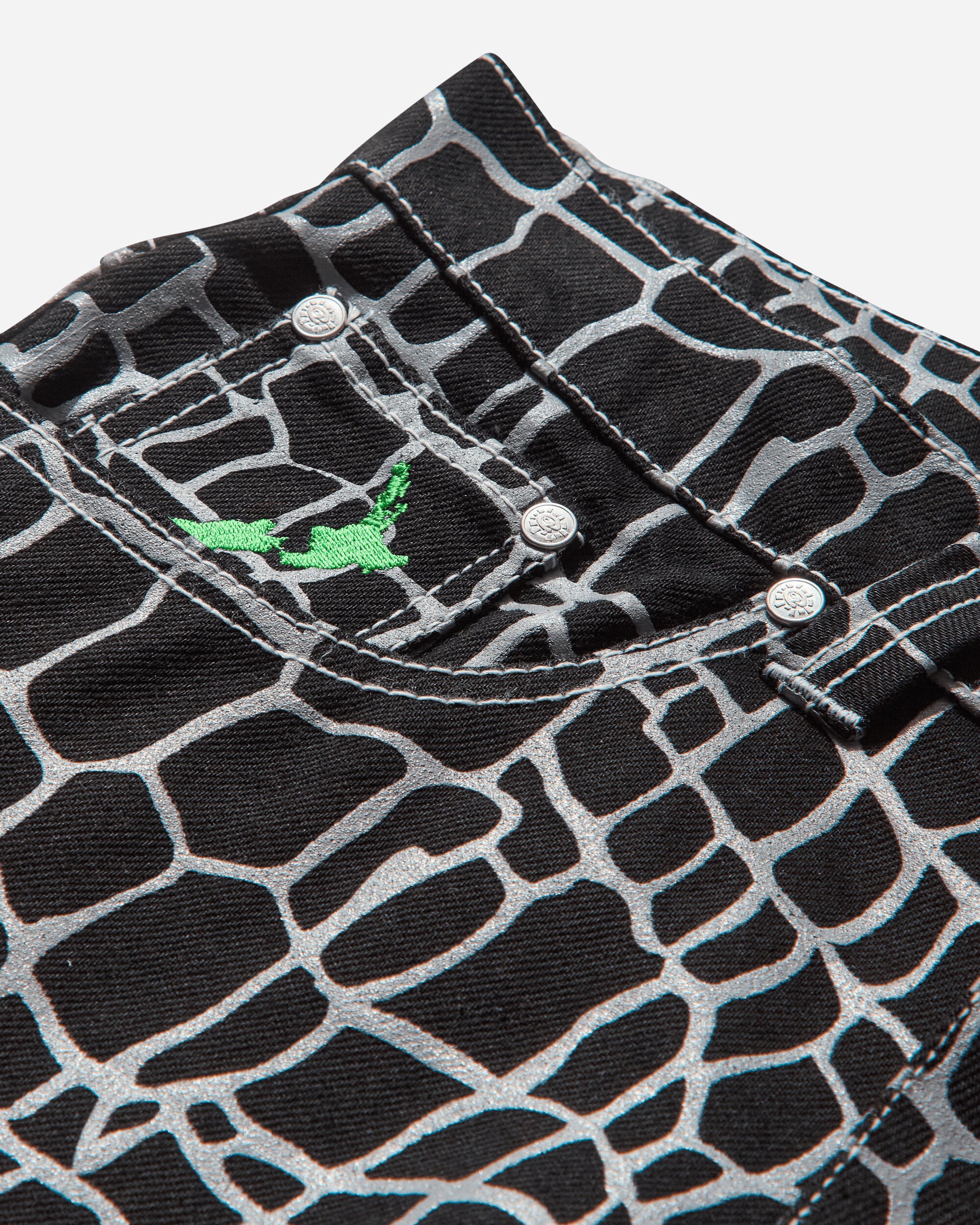 Always Do What You Should Do Croc Print Denim Shorts Black Shorts Denim Short A25SHO006 BLACK