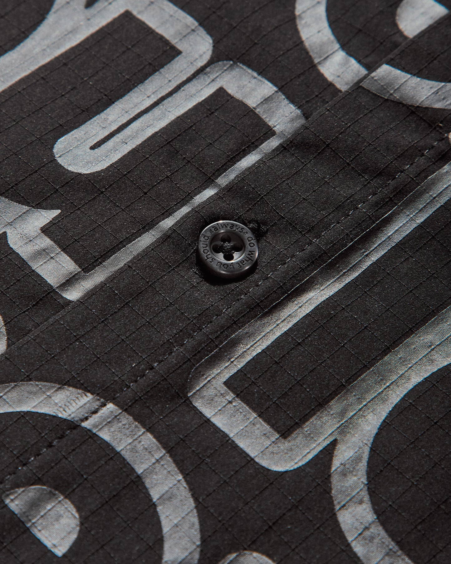 Always Do What You Should Do Tyfylt Ss Shirt Black Shirts Shortsleeve Shirt A25SHI006 BLACK