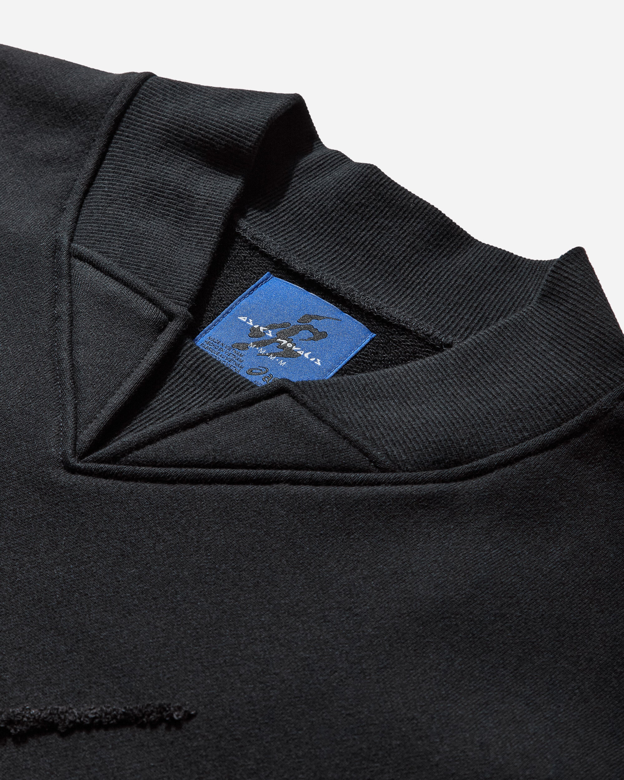 Asics Pyroloi Sweat Shirt Black Knitwears Sweaters 2203A327-001