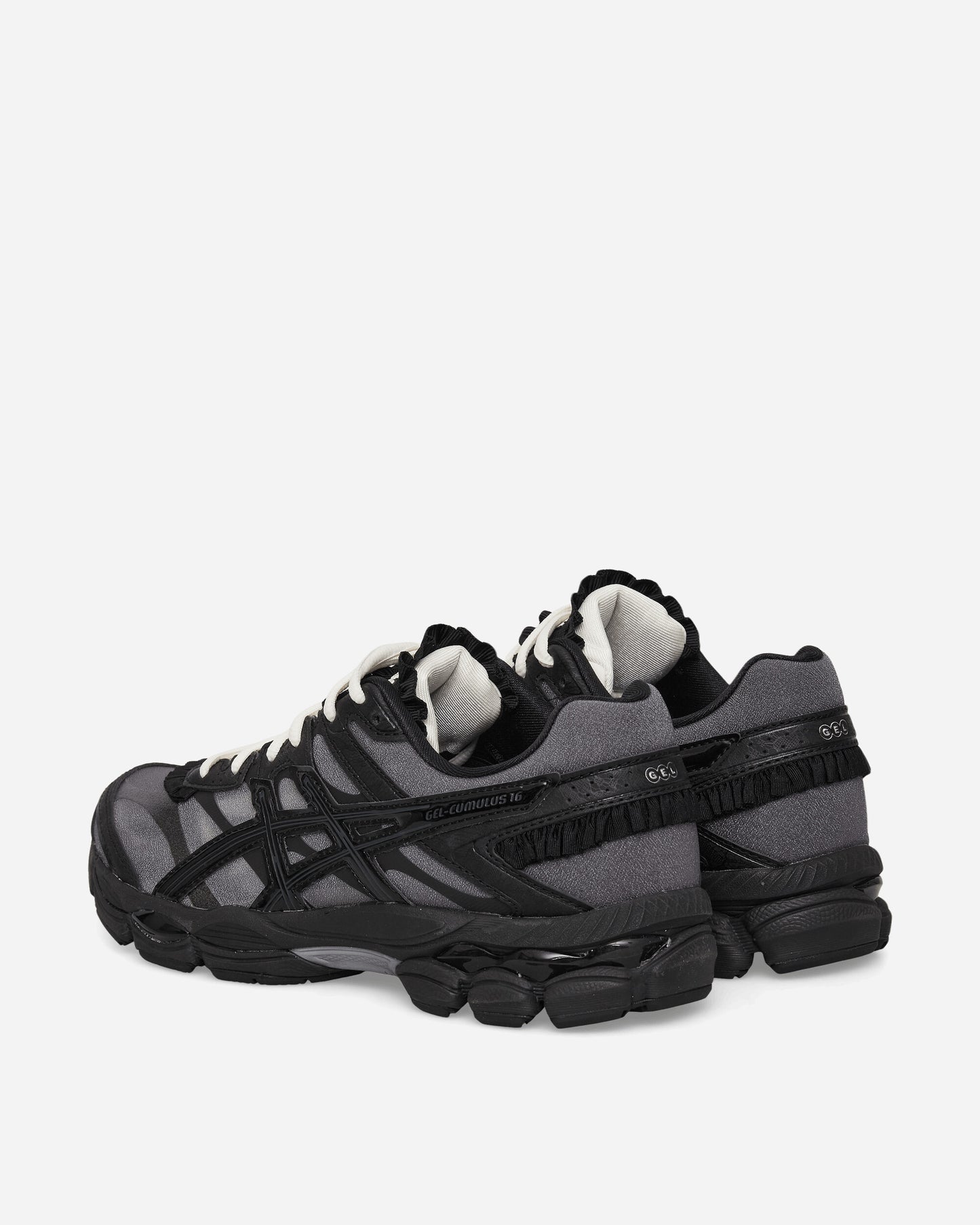 Asics Gel-Cumulus 16 Black/Black Sneakers Low 1203B038-001