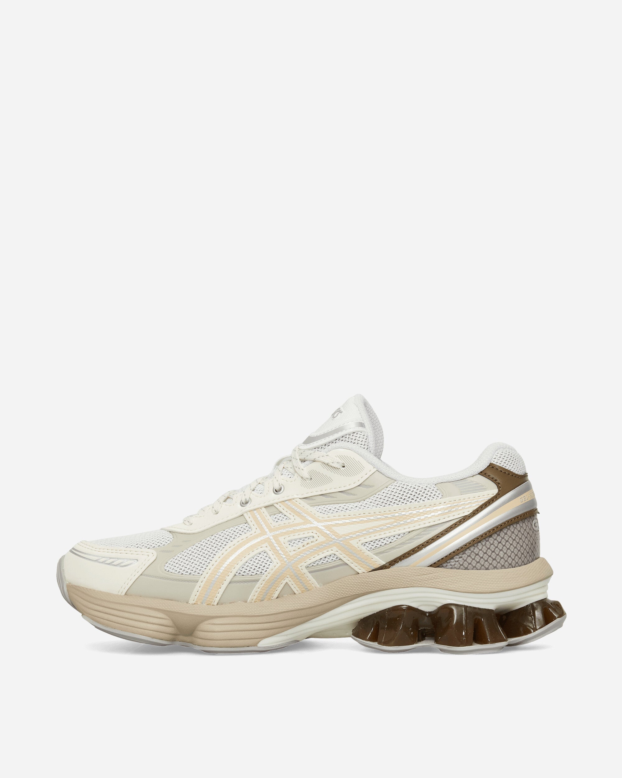 Asics Gel-Kinetic Fluent White/Marzipan Sneakers Low 1203A591-102