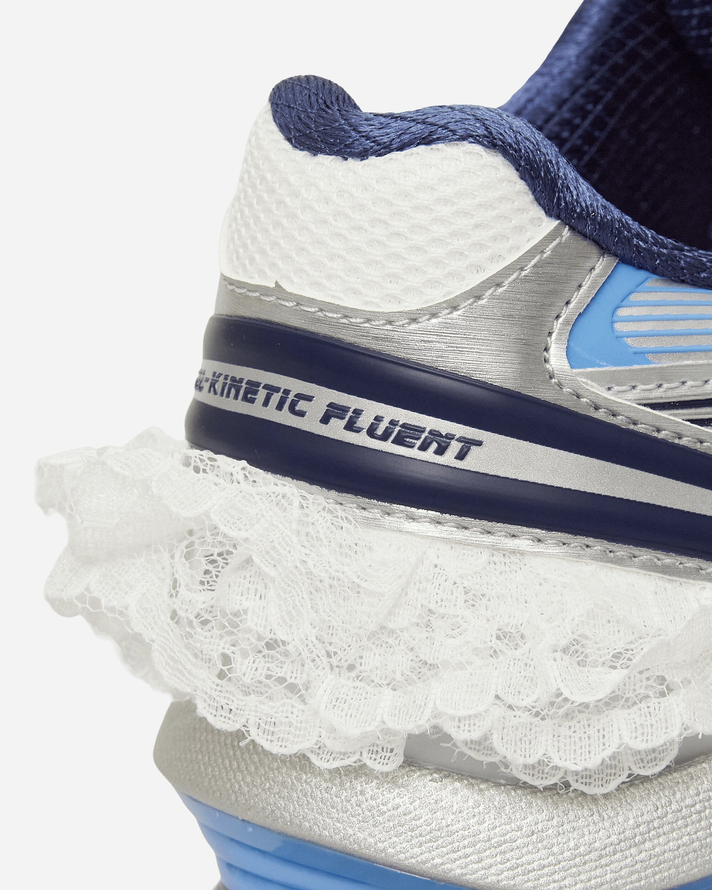 Asics Gel-Kinetic Fluent White/Dive Blue Sneakers Low 1203A822-101