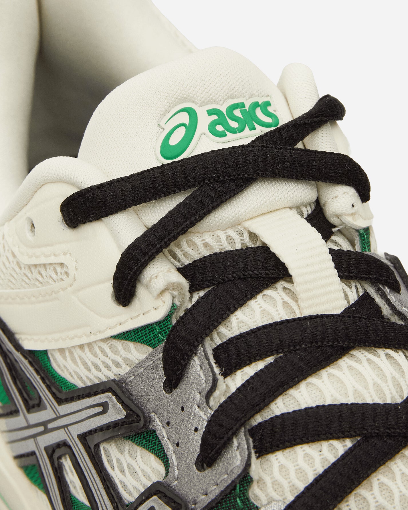 Asics Gel Cumulus 16 Ivory/Pure Silver Sneakers Low 1203A888-750