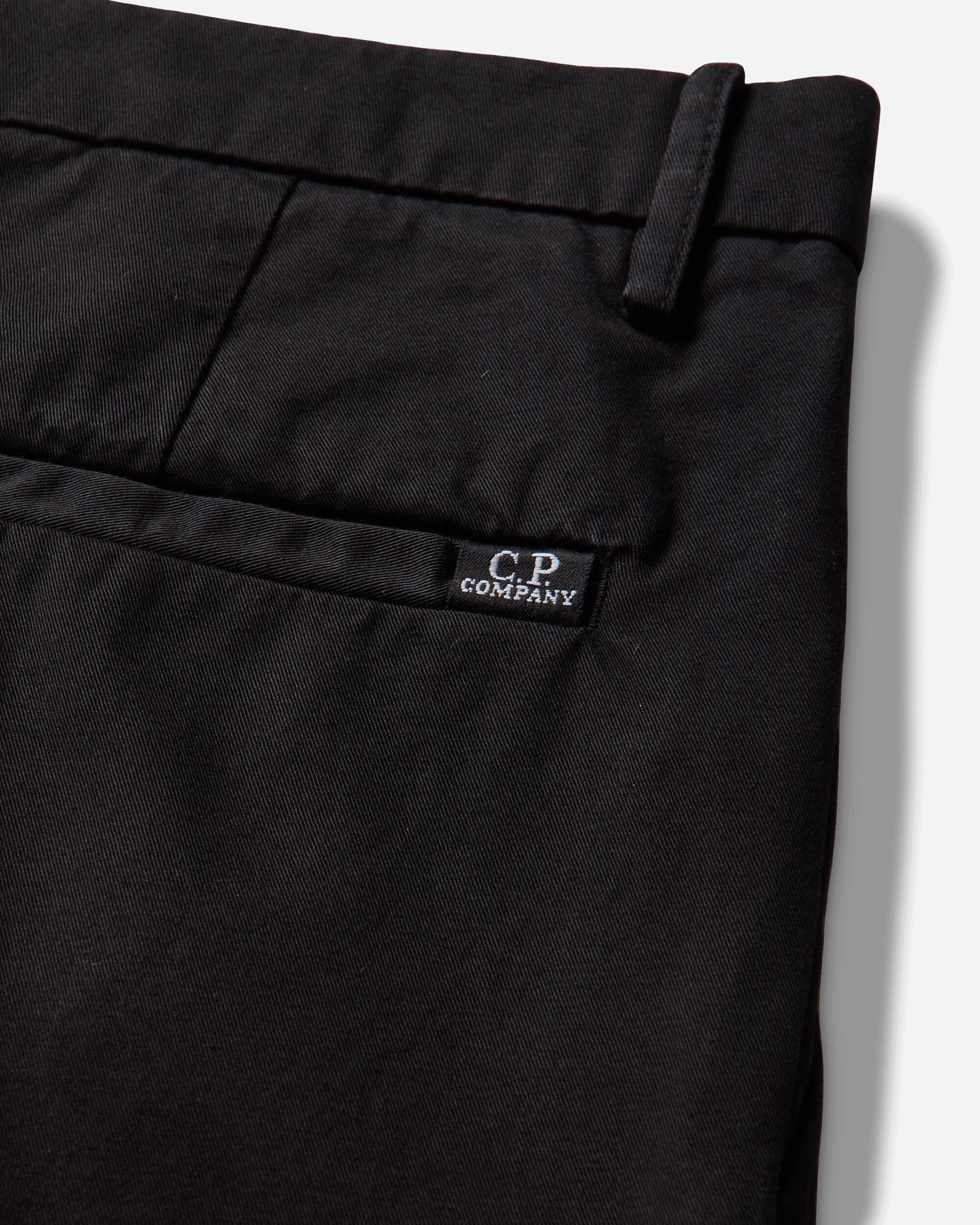 C.P. Company Cotton Gabardine Boxy Pleats Pants BLACK Pants Chinos 21CMPA252A-110458G 999