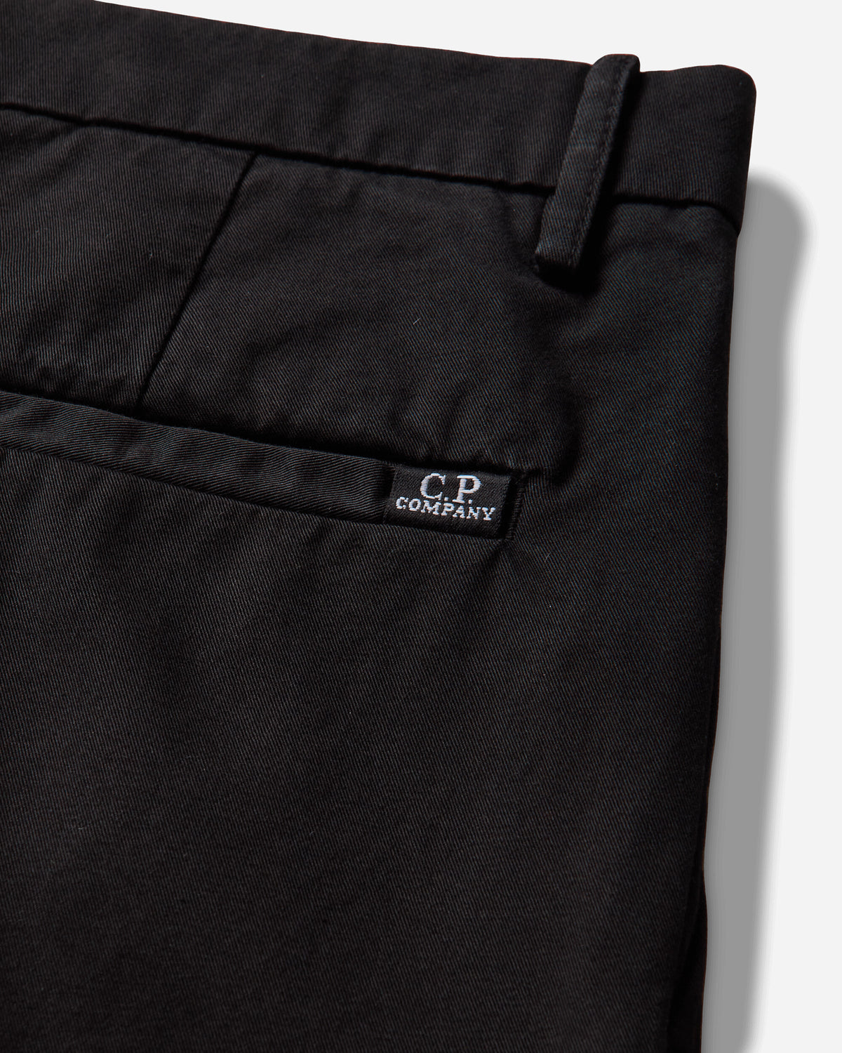 C.P. Company Cotton Gabardine Boxy Pleats Pants BLACK Pants Chinos 21CMPA252A-110458G 999