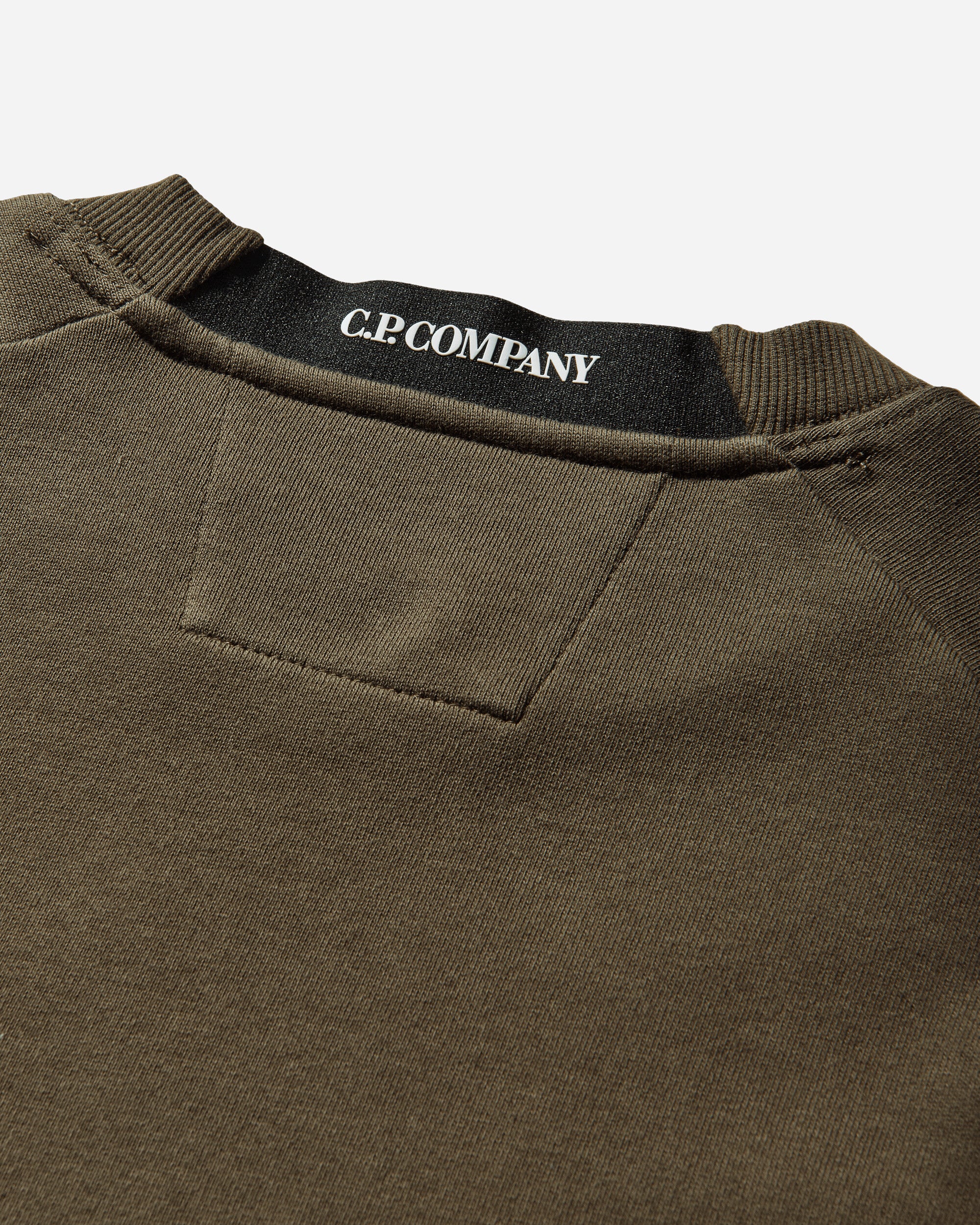 C.P. Company Diagonal Raised Fleece Crewneck Lens Sweatshirt Ivy Green Sweatshirts Crewneck RCCMSS713A-005086W 683