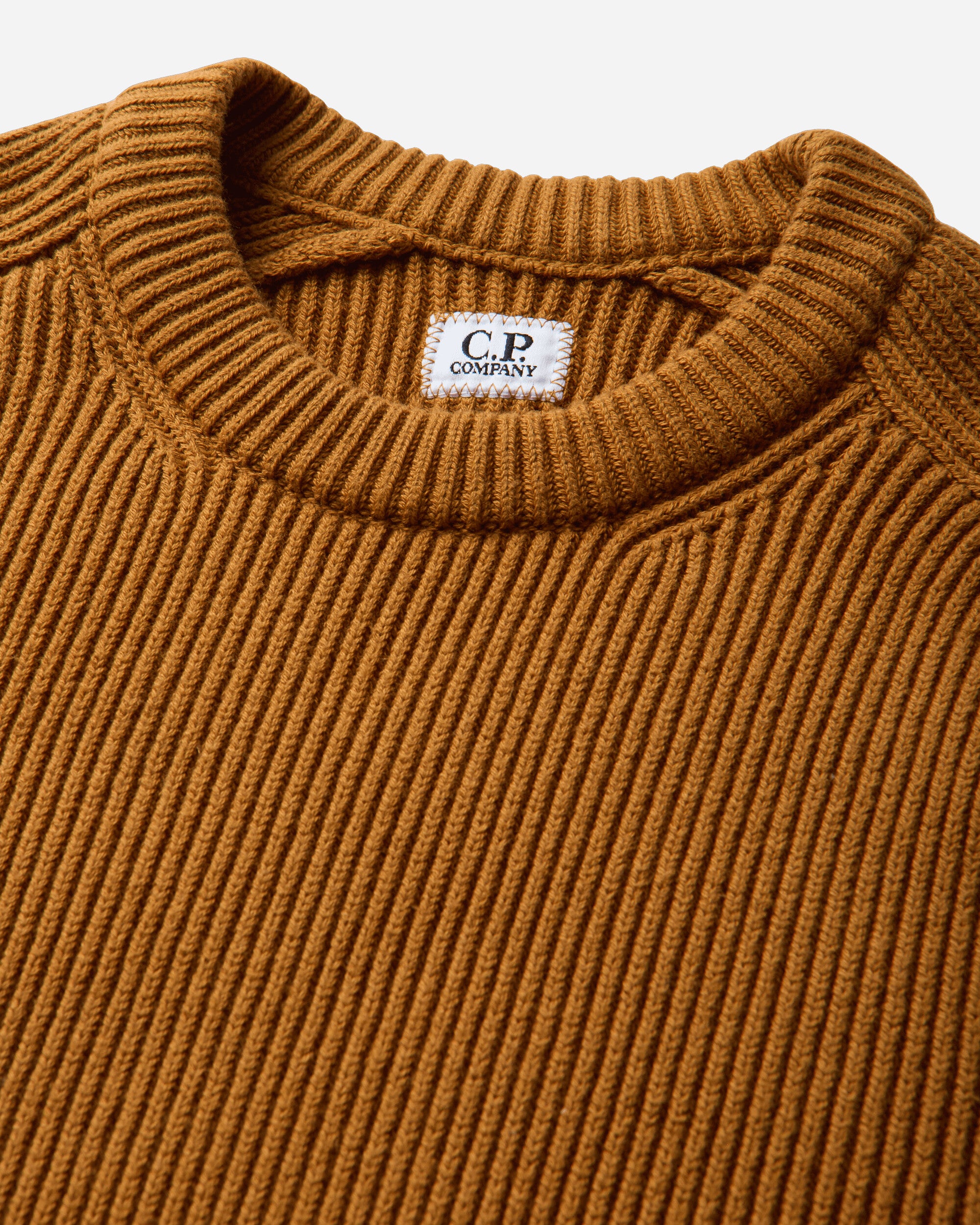 C.P. Company Full Rib Cotton Crewneck Lens Sweater BUCK THORN BROWN Knitwears Sweaters 21CMKN101A-006608A 232