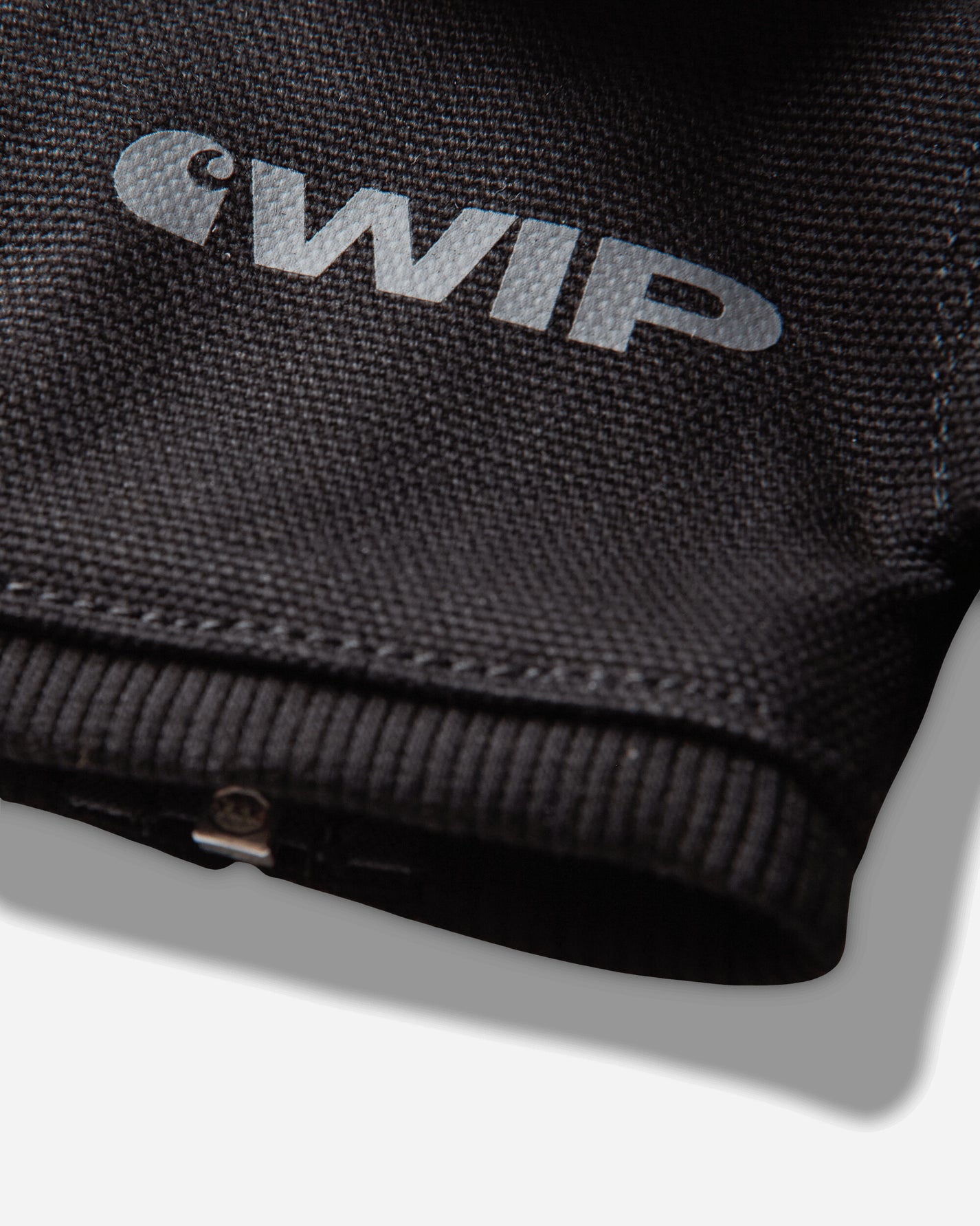 Carhartt WIP Mini Active Jacket Keychain Black Home Decor Stickers I036419 89XX