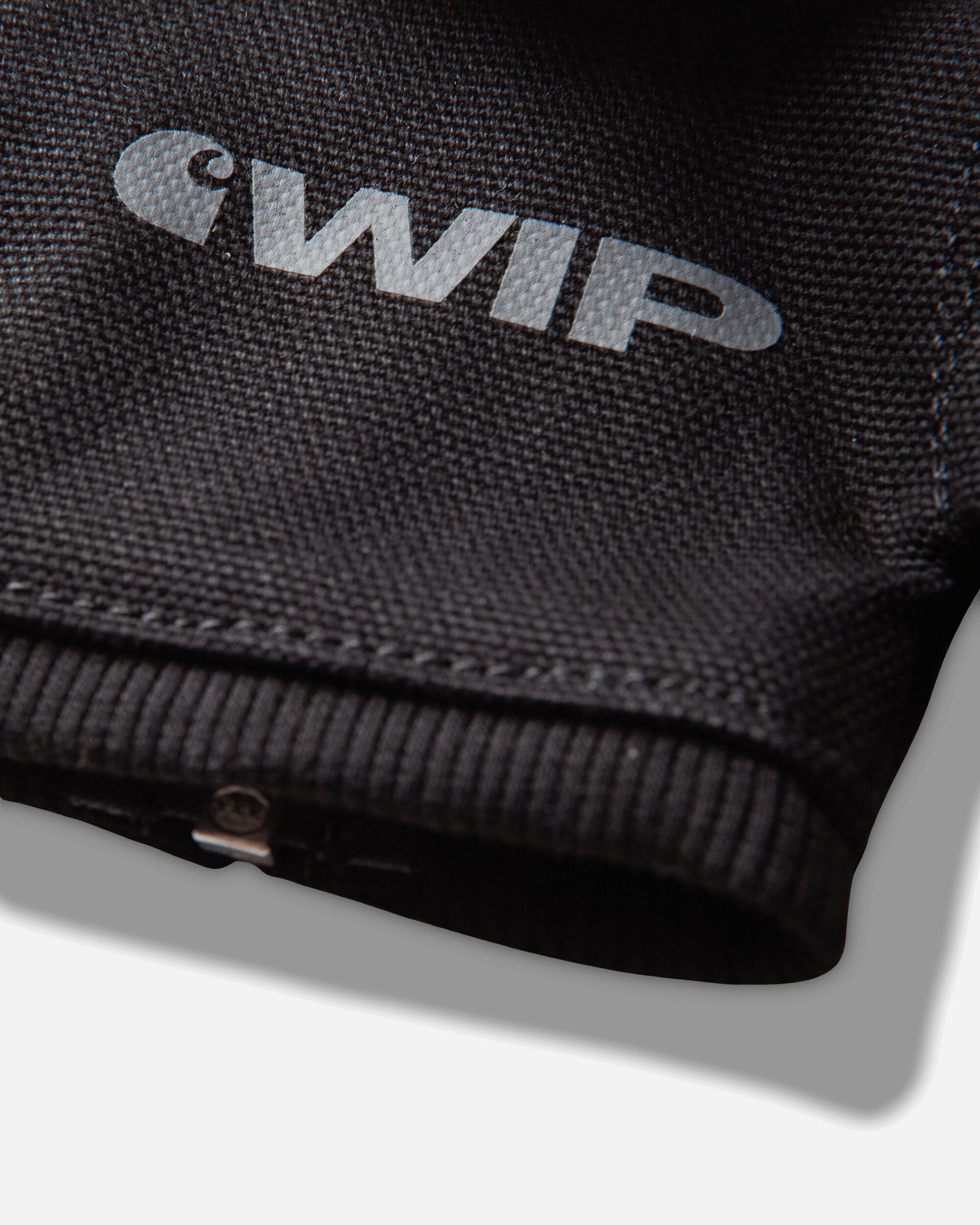 Carhartt WIP Mini Active Jacket Keychain Black Home Decor Stickers I036419 89XX