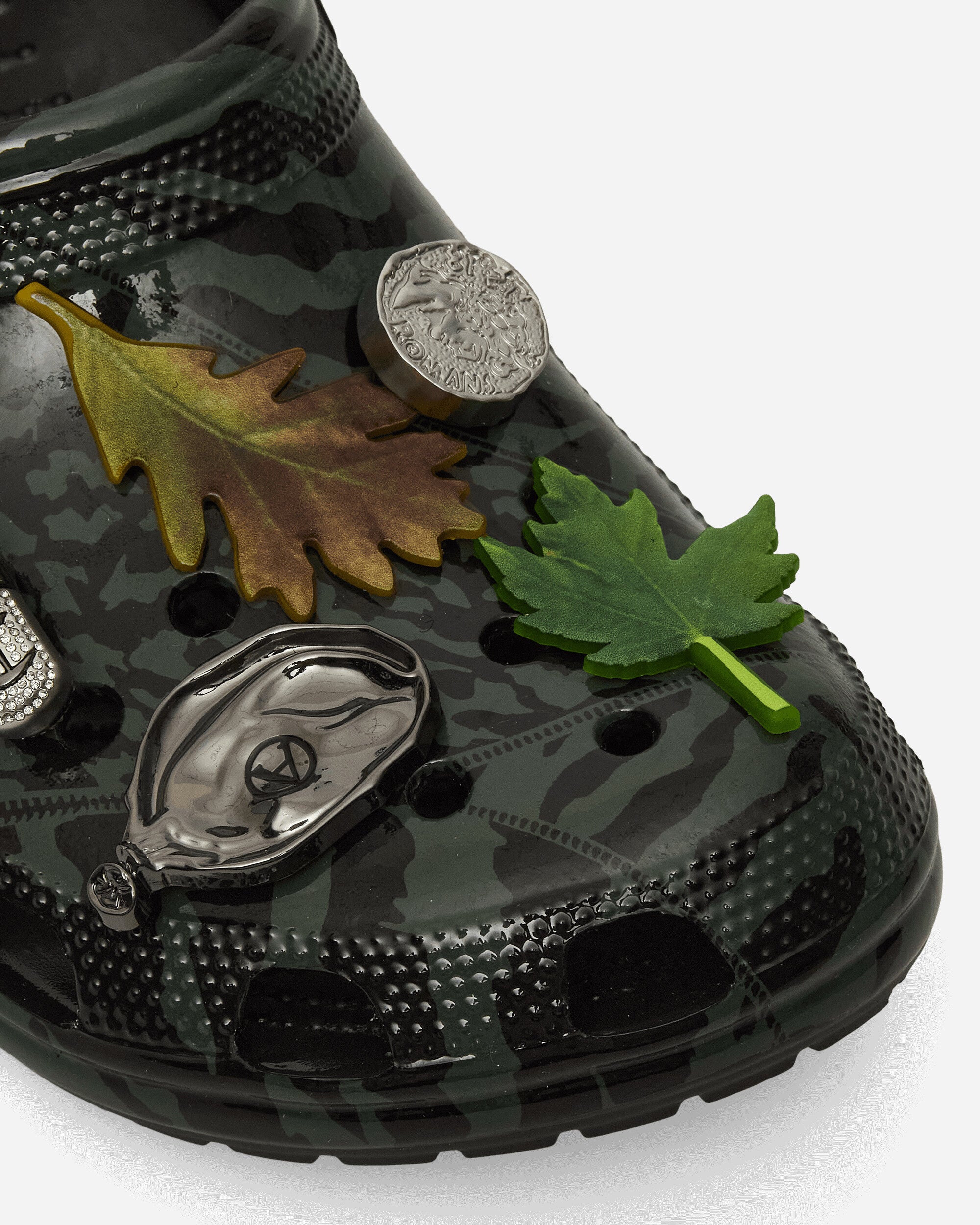 Crocs Aries Arise X Crocs Classic Clog Black Sandals and Slides Sandals and Mules CR.211060 BLK