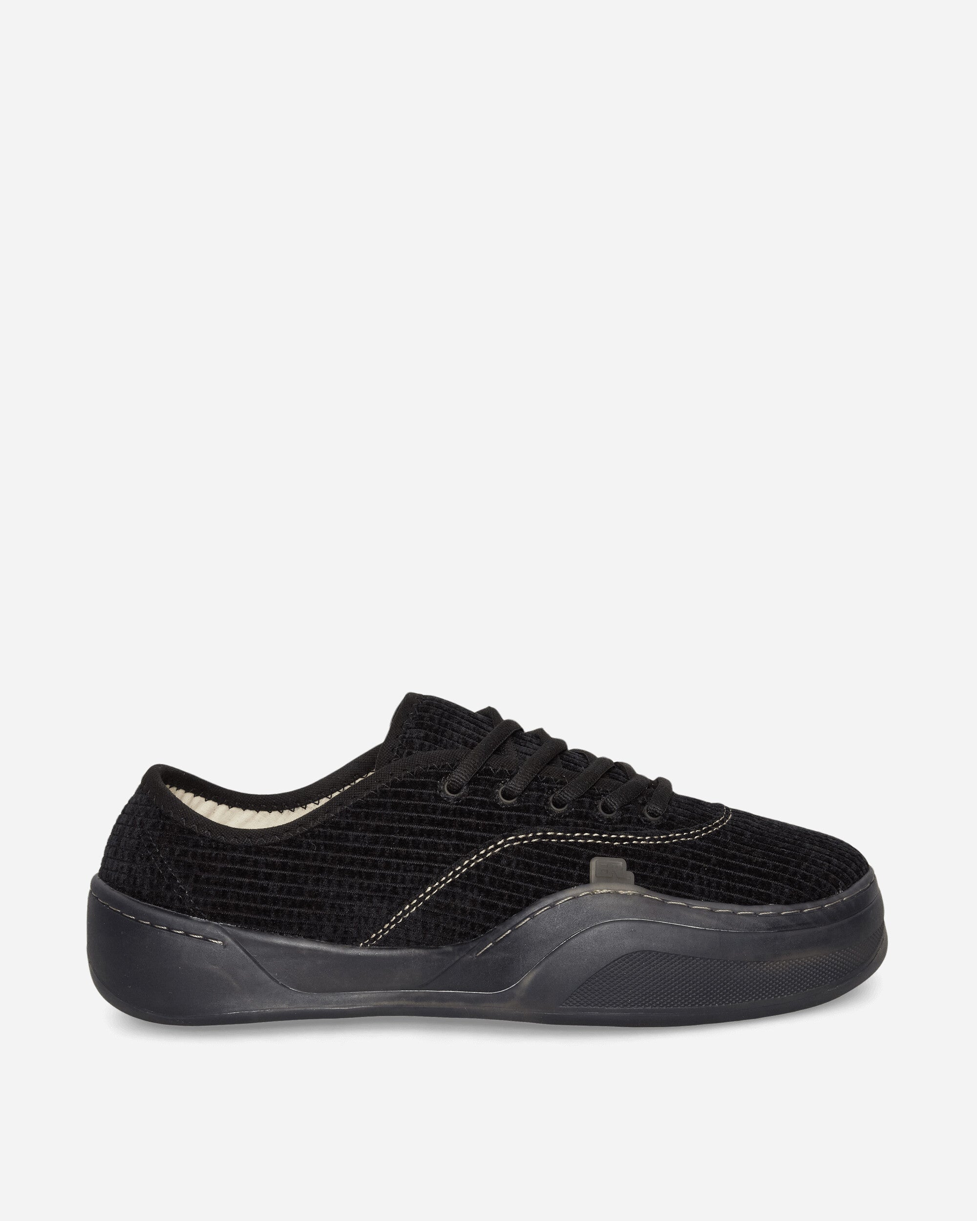 ERLスニーカー Corduroy Coupe Sneakers Dark Black – Slam Jam®