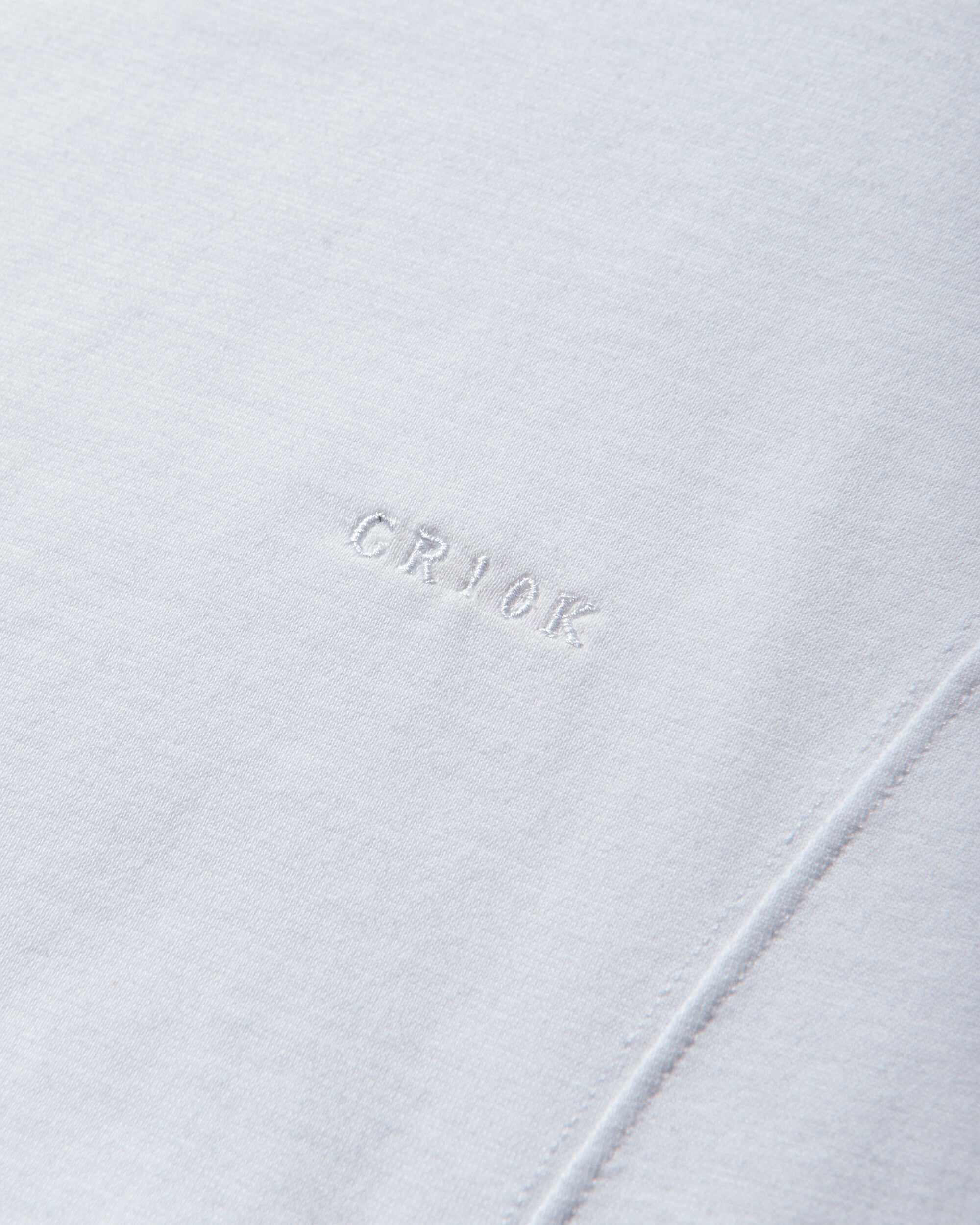 GR10K Pump Longsleeve White T-Shirts Longsleeve DG021301FR12 12