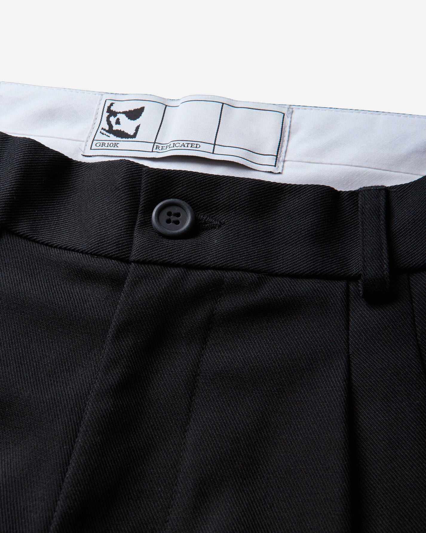 GR10K 10005 Replicated Pleated Pants Black Shorts Trousers ER011372 01