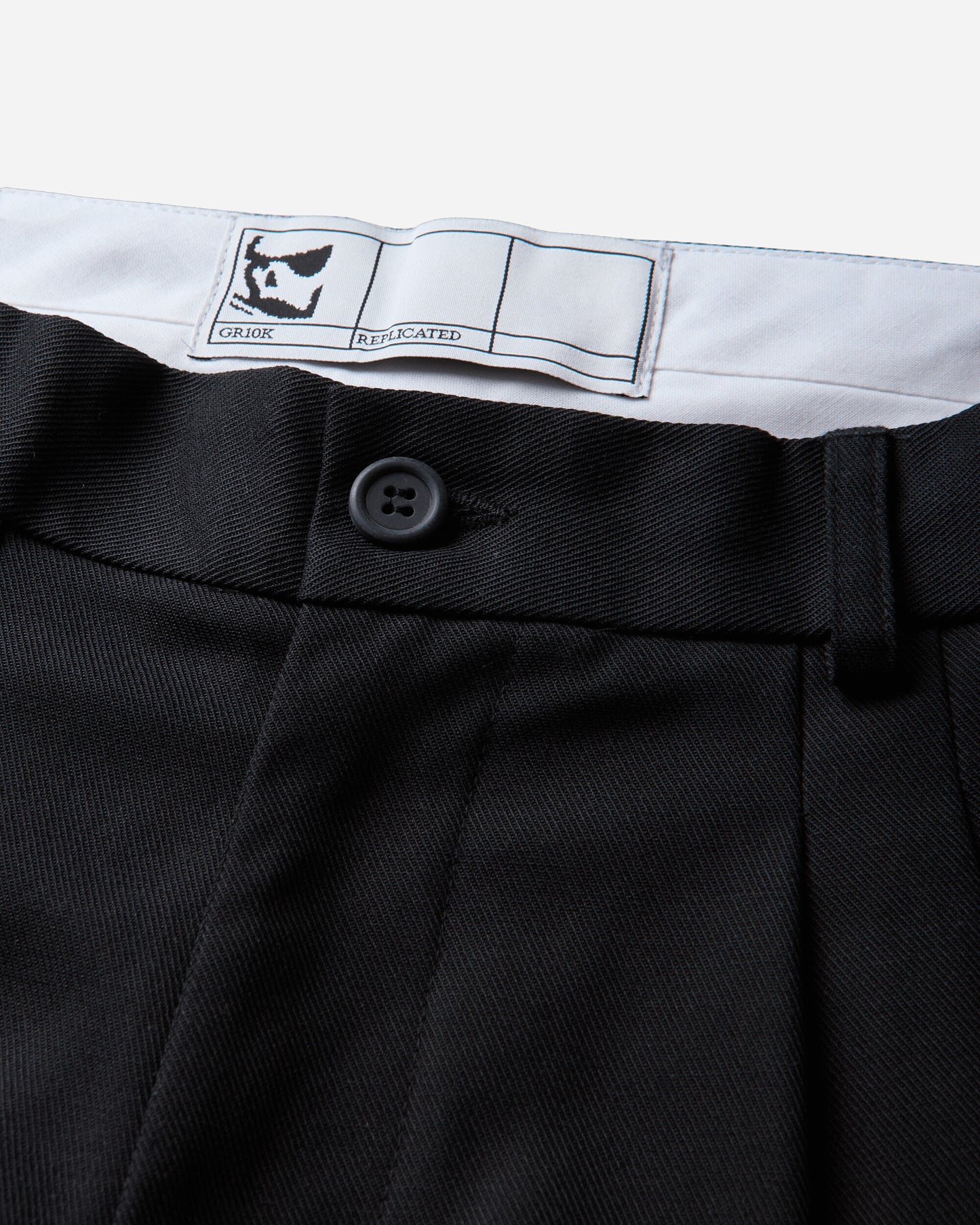 GR10K 10005 Replicated Pleated Pants Black Shorts Trousers ER011372 01