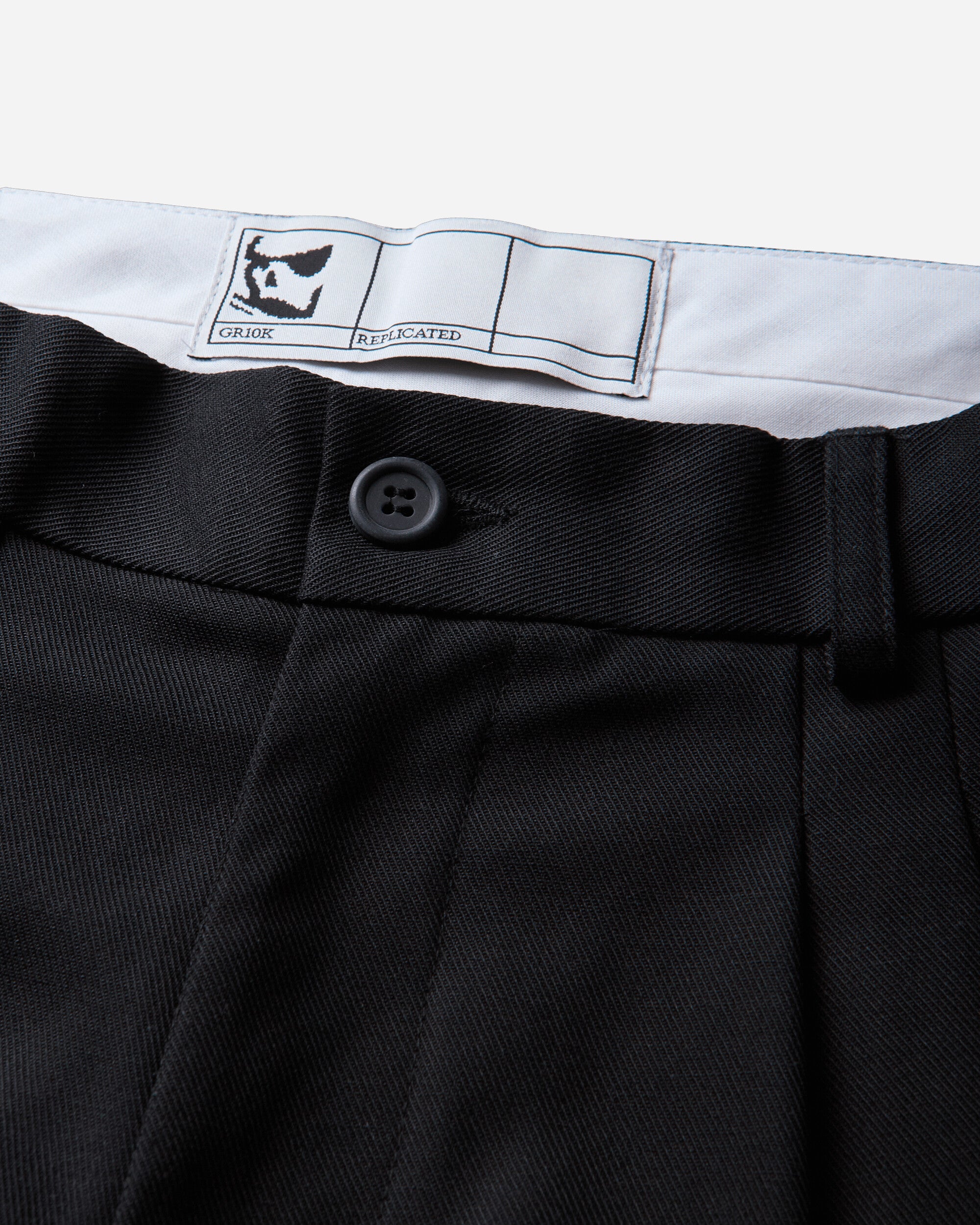 GR10K 10005 Replicated Pleated Pants Black Shorts Trousers ER011372 01
