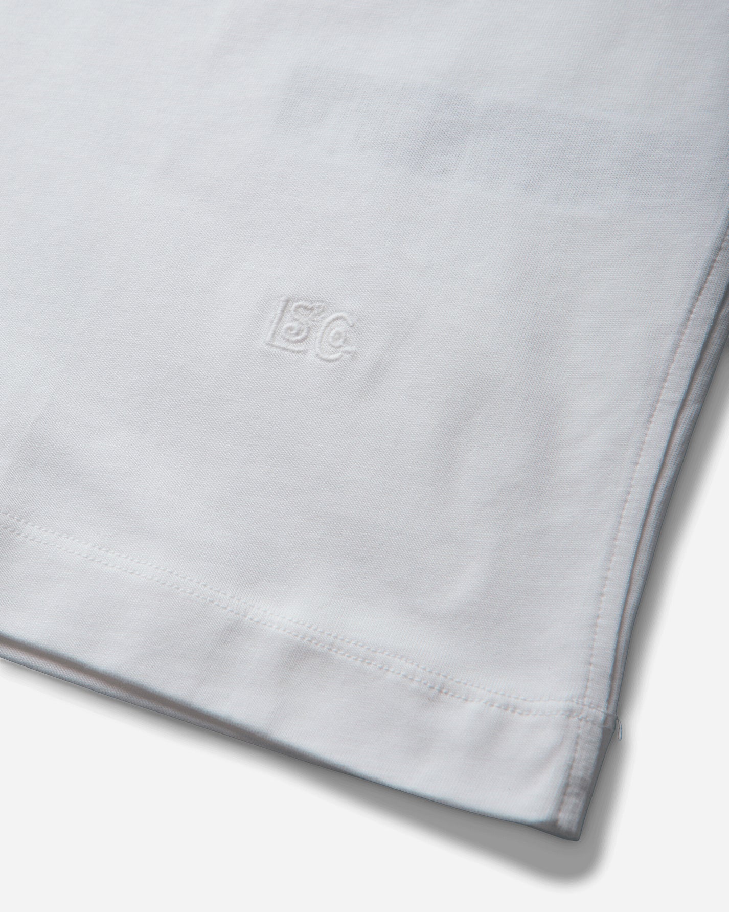Levi's Wmns Blue Tab Daily Tee Neutrals White T-Shirts Shortsleeve 003JL 0000