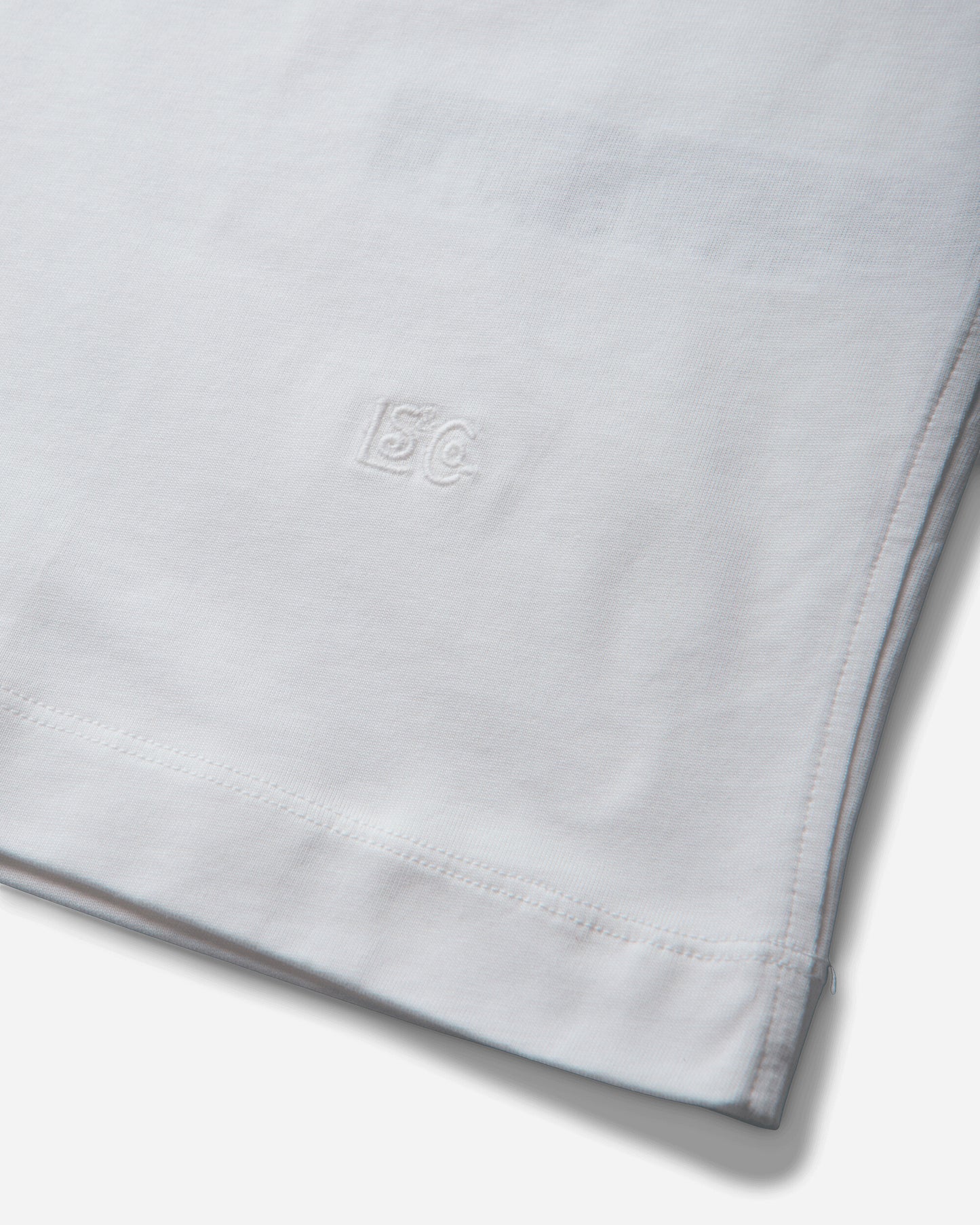 Levi's Wmns Blue Tab Daily Tee Neutrals White T-Shirts Shortsleeve 003JL 0000