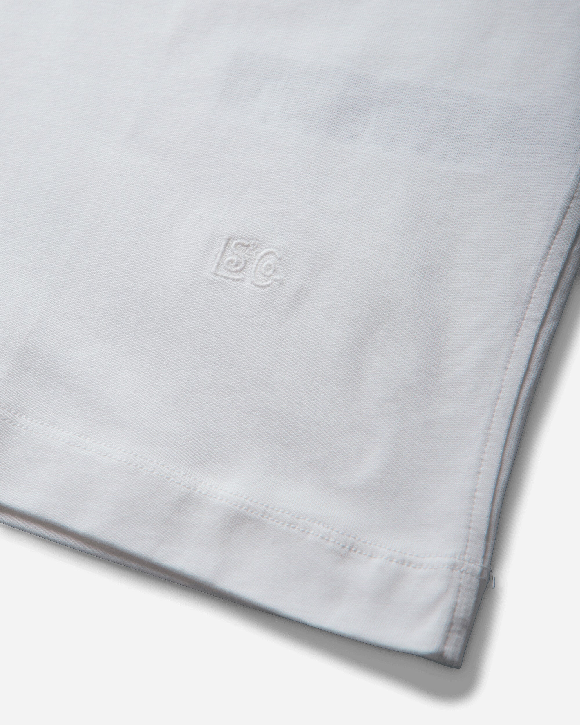 Levi's Wmns Blue Tab Daily Tee Neutrals White T-Shirts Shortsleeve 003JL 0000