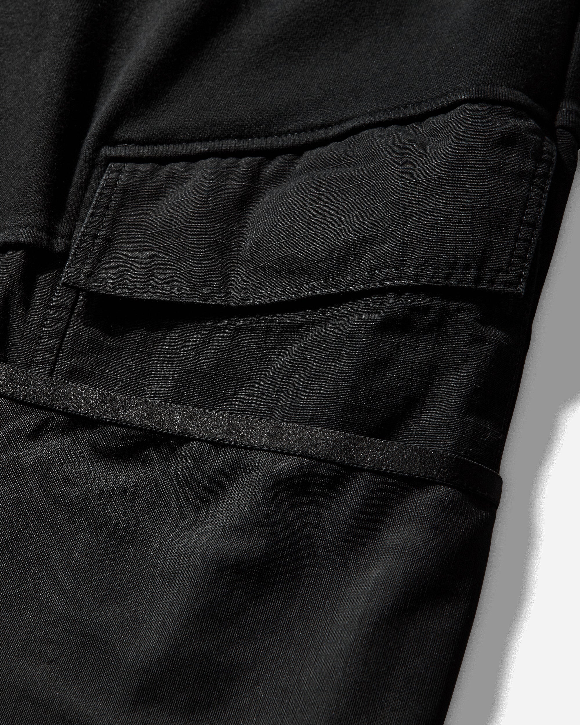 Matthew M. Williams Camo Cargo Half Leg Sweatpants Camo Half Pants Sweatpants MDBCRGOSWTPTD CAMOBLK