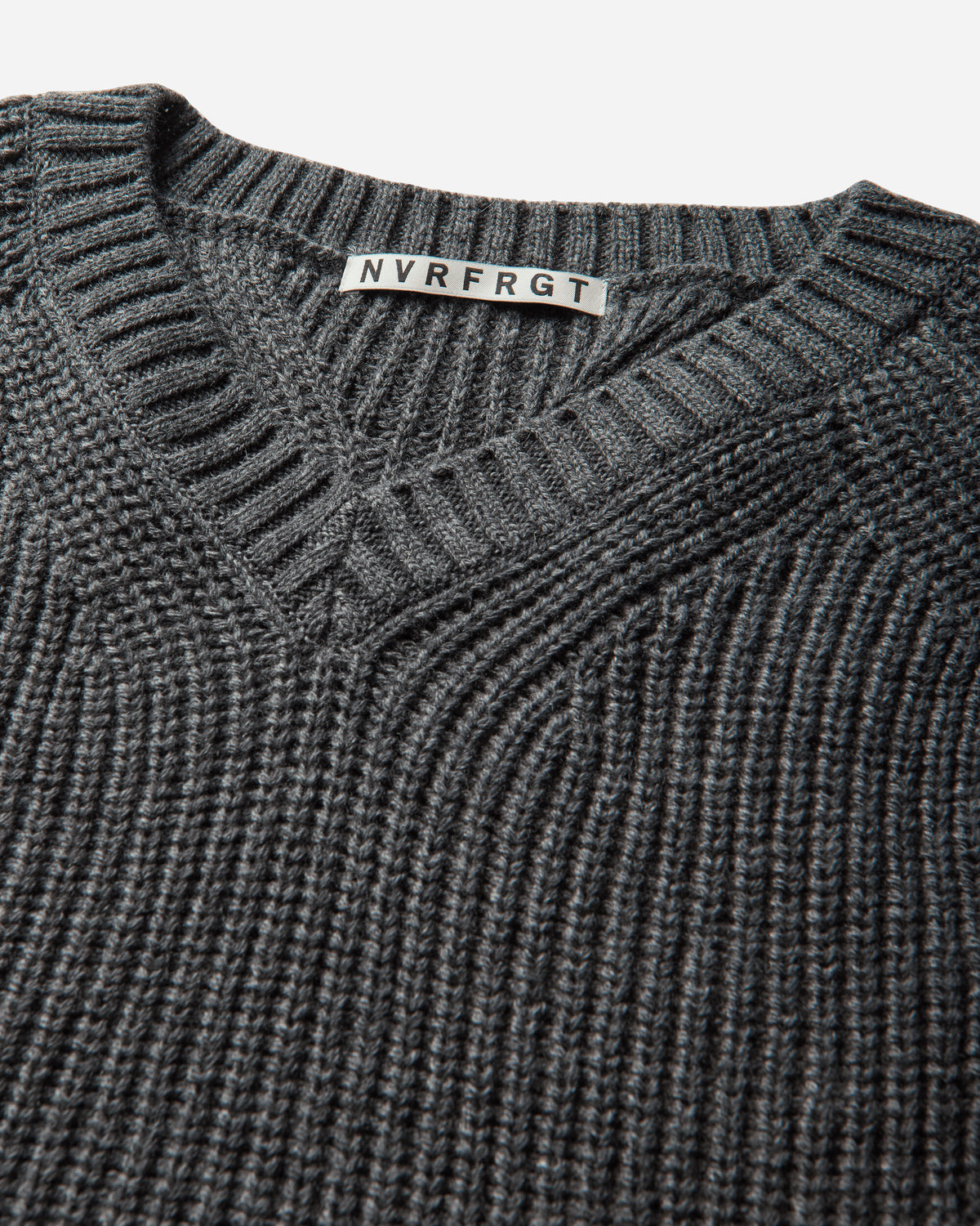 NVRFRGT V-Neck Sweater Charcoal Melange Knitwears Sweaters NF262K02 CHARCOAL MELANGE