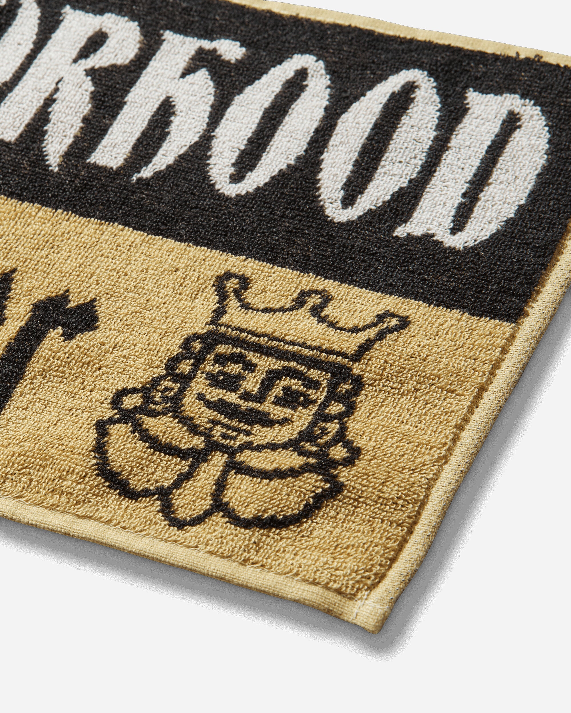 Neighborhood Pub Towel Set Multi Textile Tablecloths and Napkins 252FTNH-AC01 MULTI