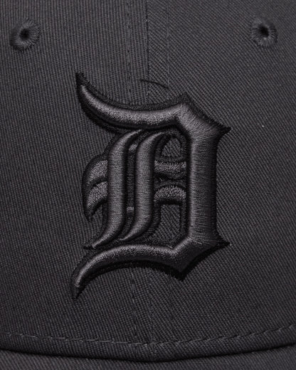New Era Team Outline 9Forty Dettig  Stcblk Charcoal Hats Caps 60856261 010