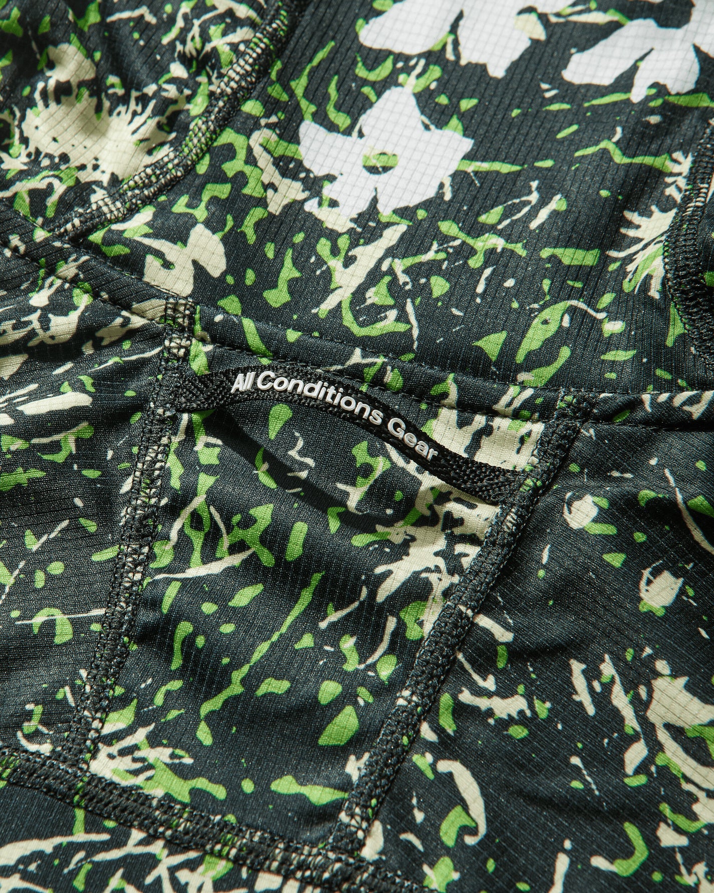 Nike Nike Acg "solar Chase" Men's Dri-Fit Uv Hooded Long-Sleeve Top Mean Green/Black Spruce/Summit Sweatshirts Hoodies IQ7684-307