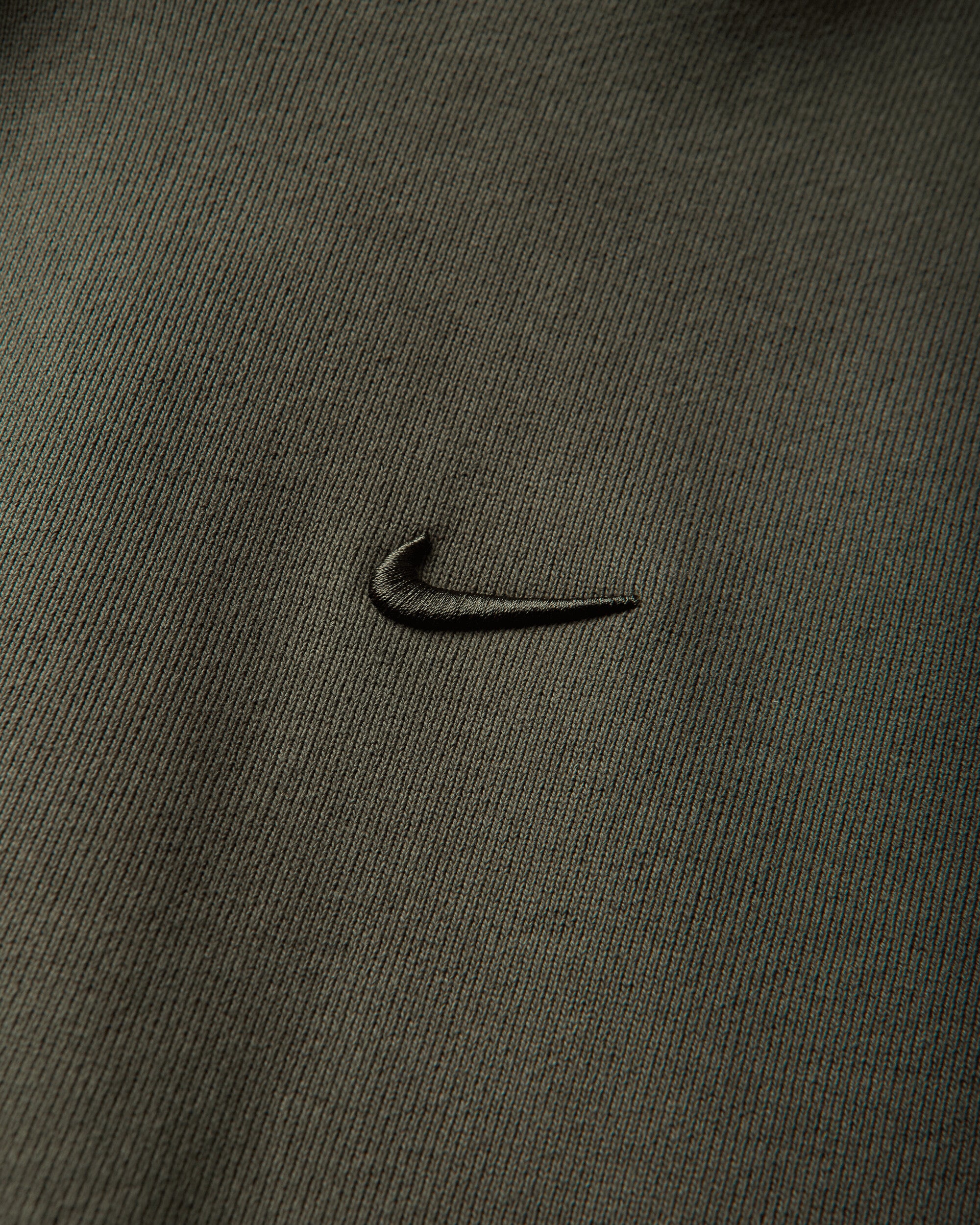Nike Nike Energy Hoodies Cargo Khaki Sweatshirts Hoodies IO8747-325
