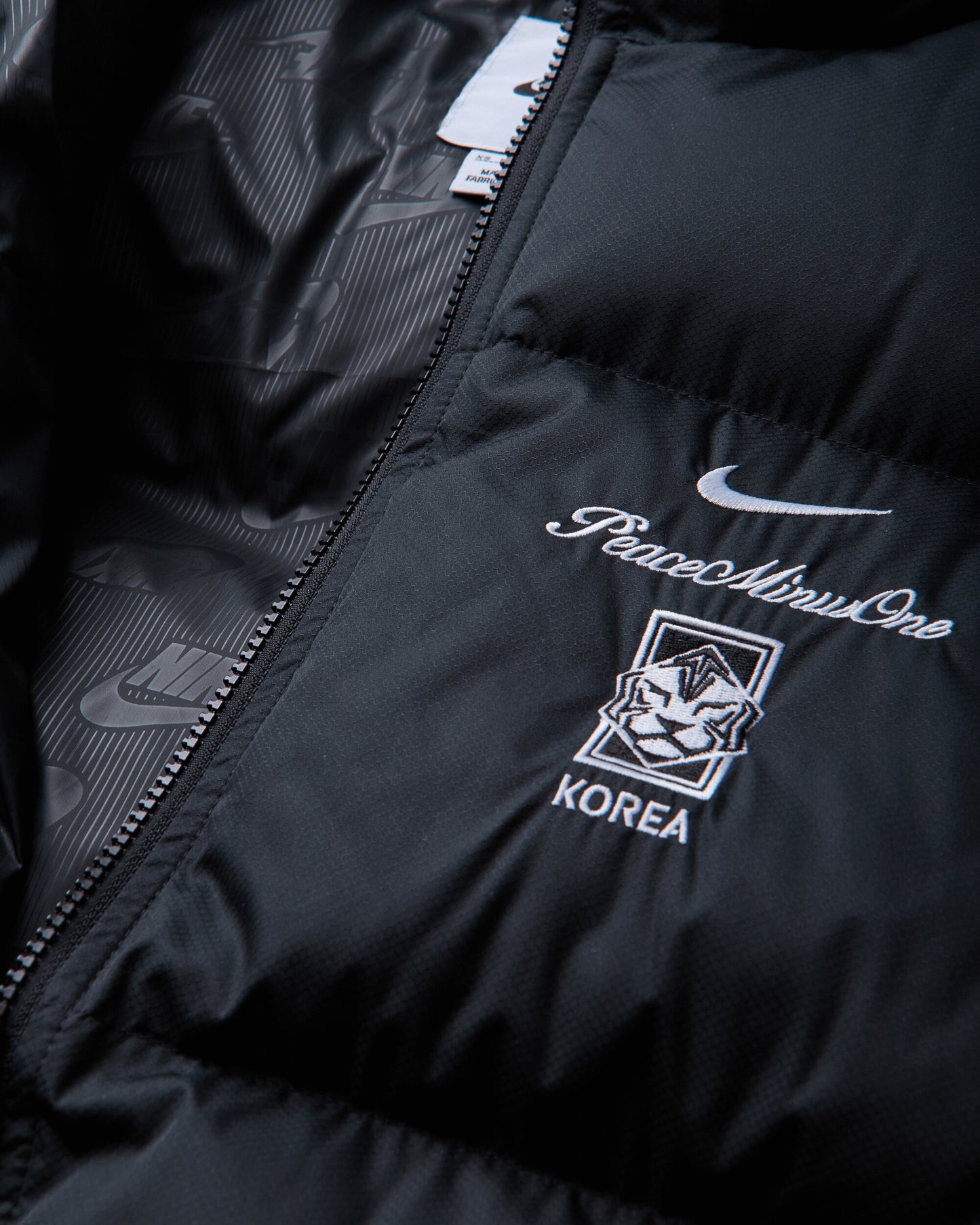 Nike Kfx M Nk Club Puffer Jkt Black/White No Sponsor Coats and Jackets Jackets IM3224-010