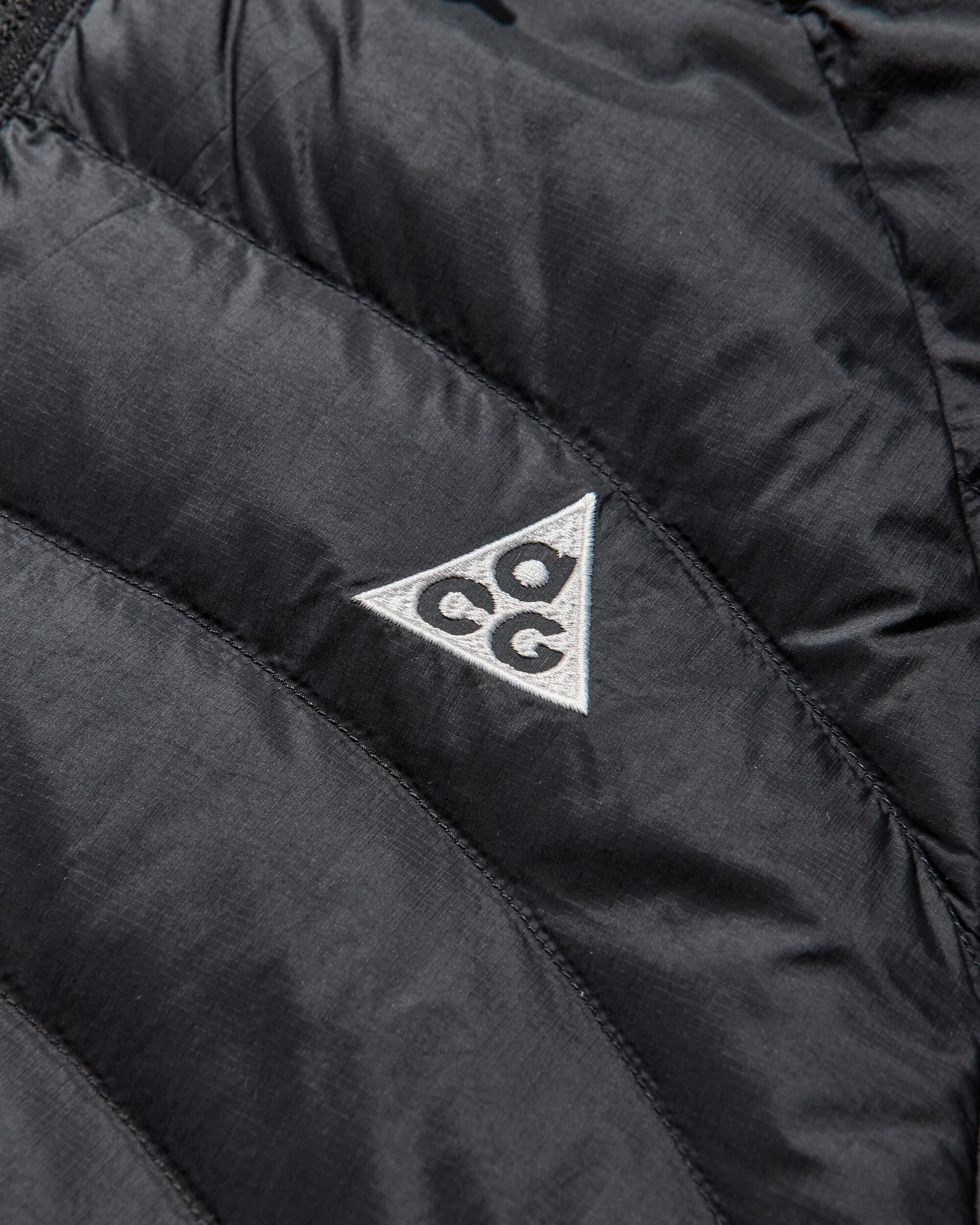 Nike Nike Acg "lava Flow" Men's Therma-Fit Adv Jacket Black/Black/Black/Summit White Coats and Jackets Jackets HJ3735-010