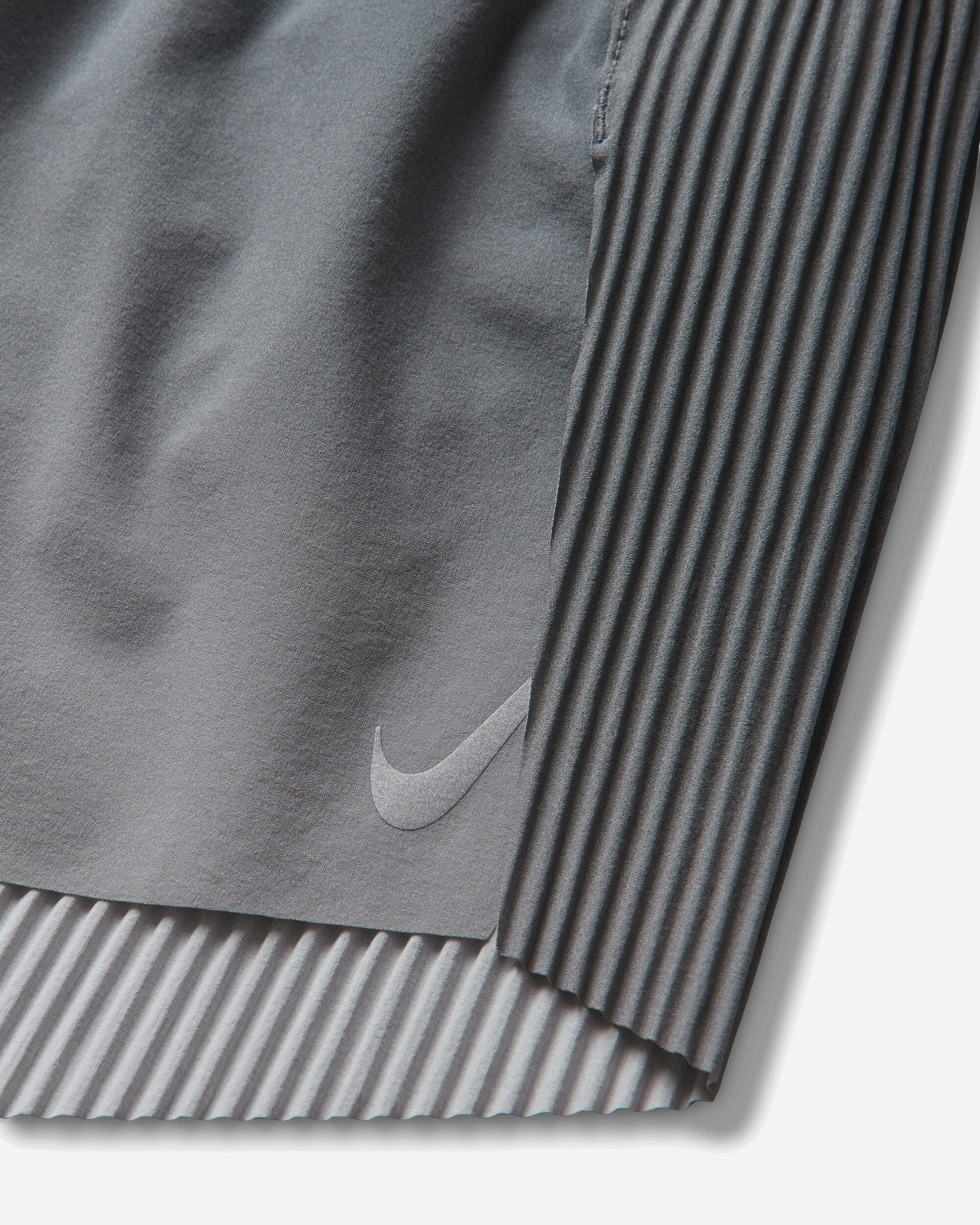 Nike Wmns Nike Aeroswift Isamaya Ffrench Smoke Grey/Pure Platinum Shorts Short IU2033-084