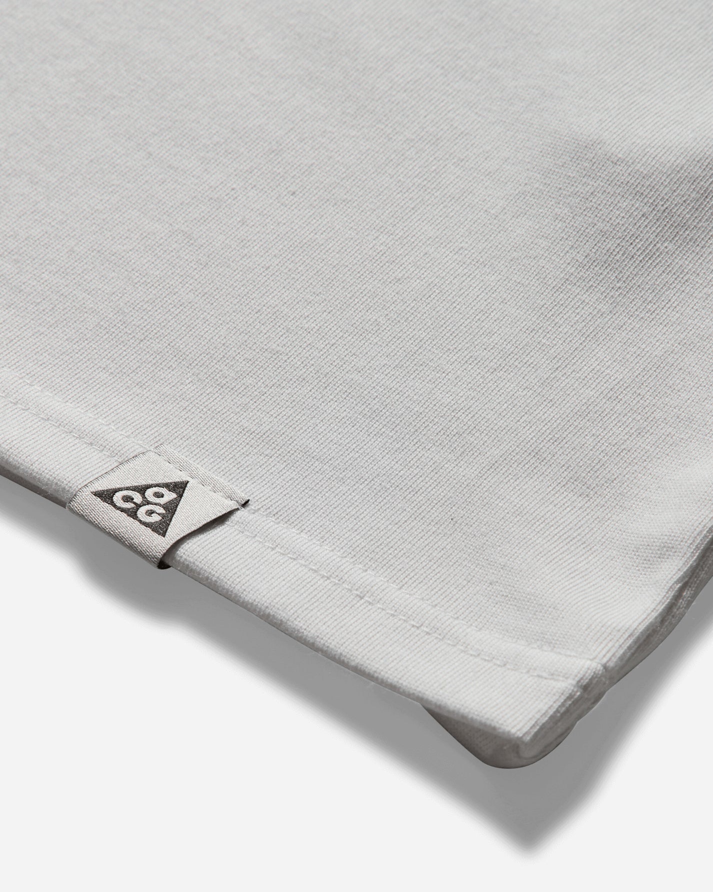 Nike M Acg Tee Oc Canoe Sticker Summit White T-Shirts Shortsleeve HV1294-121