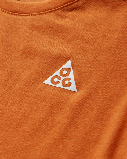 Nike W Acg Trail Df Ss Top (consumer Facing Name Tbd) Safety Orange T-Shirts Shortsleeve IO9650-819