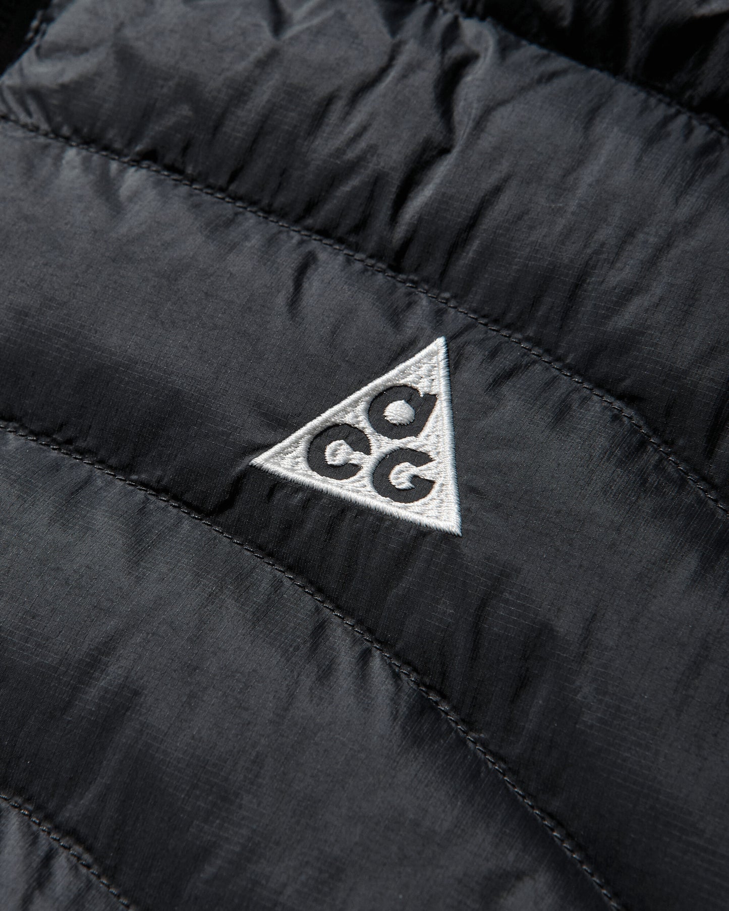 Nike M Acg Tfadv Lava Flow Vest Black/Black/Black/Summit White Coats and Jackets Vests HV0605-010