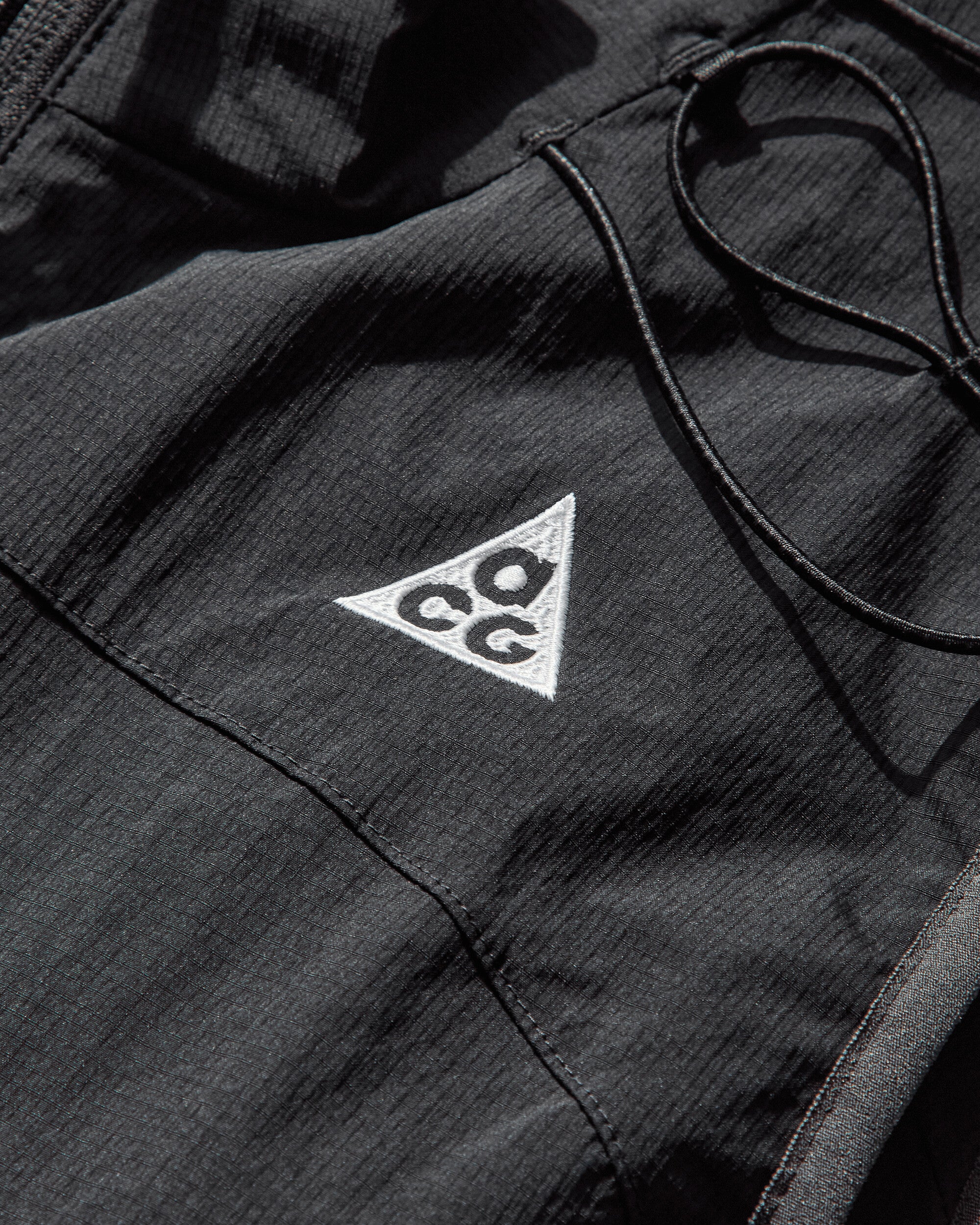 Nike U Acg Death Bloom Vest Black/Anthracite Coats and Jackets Vests HV0600-010