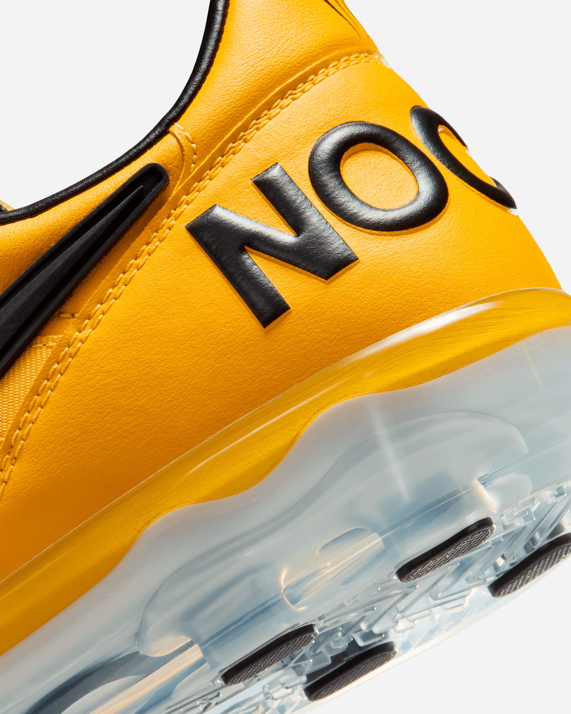 Nike Nike Cryo Shot Nct Univ Gold/Black/White Sneakers Low IM0703-700