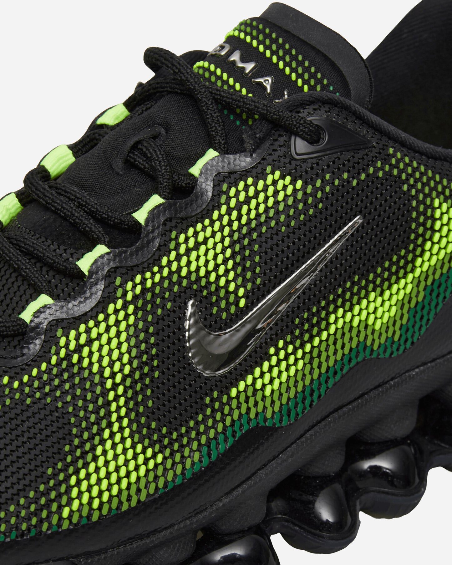 Nike Nike Liquid Max Black/Chrome-Green/Apple Sneakers Low IQ7634-001
