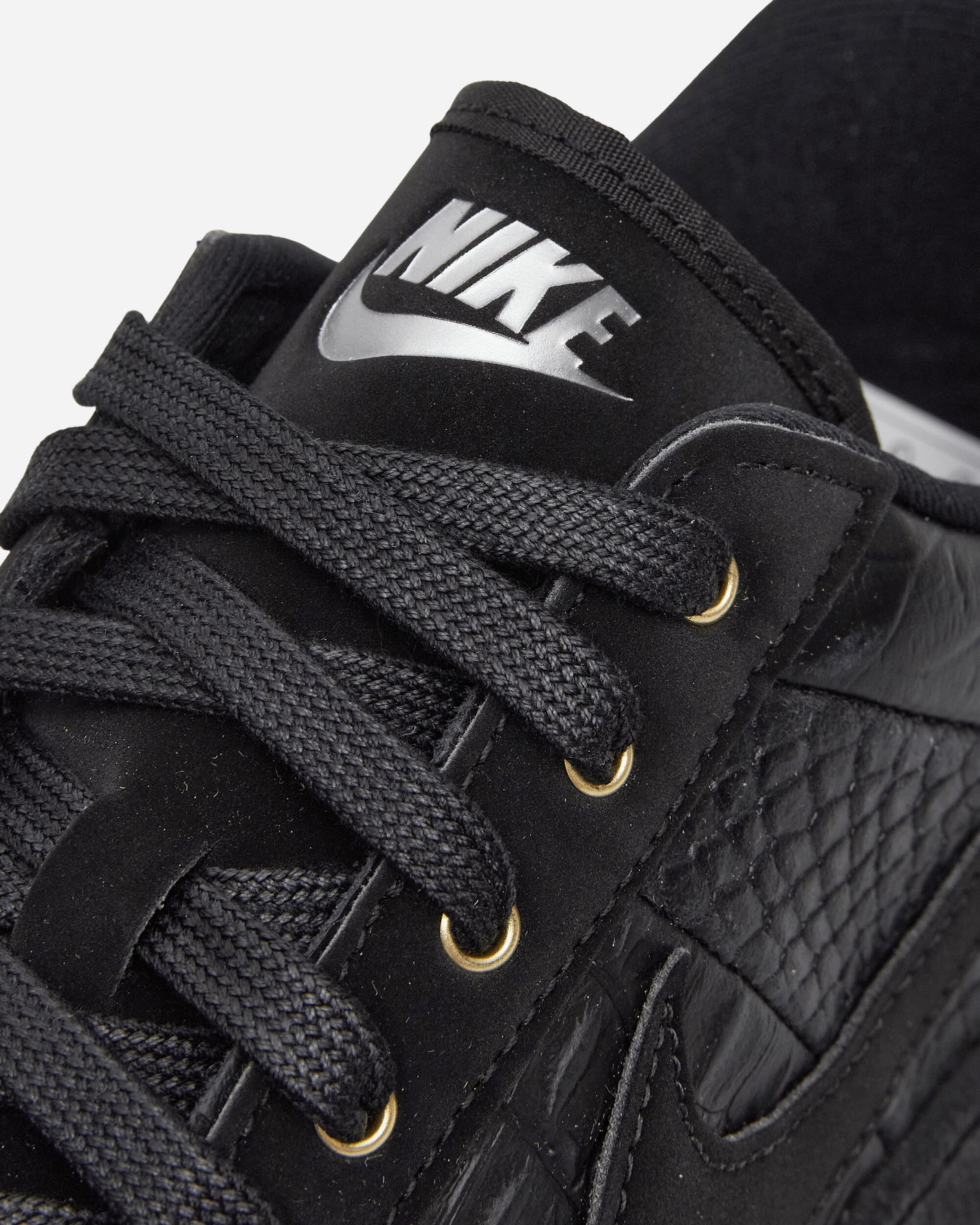 Nike Tennis Classic Cs Prm Wtch Bnd Black/Black-Black Sneakers Low IQ5786-001