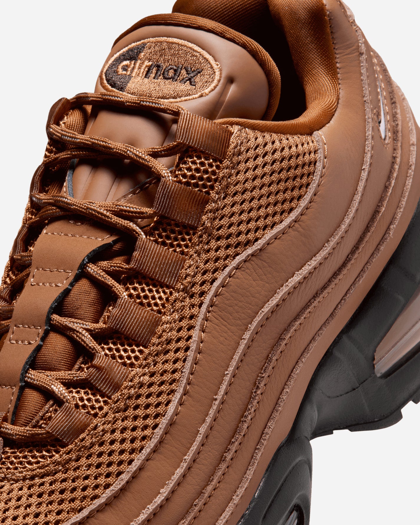 Nike W Nike Air Max 95 Big Bubble Lt British Tan/Flax/Velvet Bro Sneakers Low IH1413-200