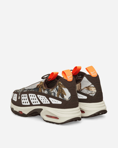 Nike W Nike Air Max Sndr Lt Orewood Brn/Hyper Crimson Sneakers Low IB2476-100