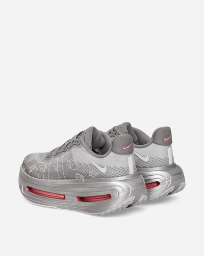 Nike W Nike Vomero Premium Qs Fdl Geyser Grey/Peony-Metallic Sil Sneakers Low IQ0028-001