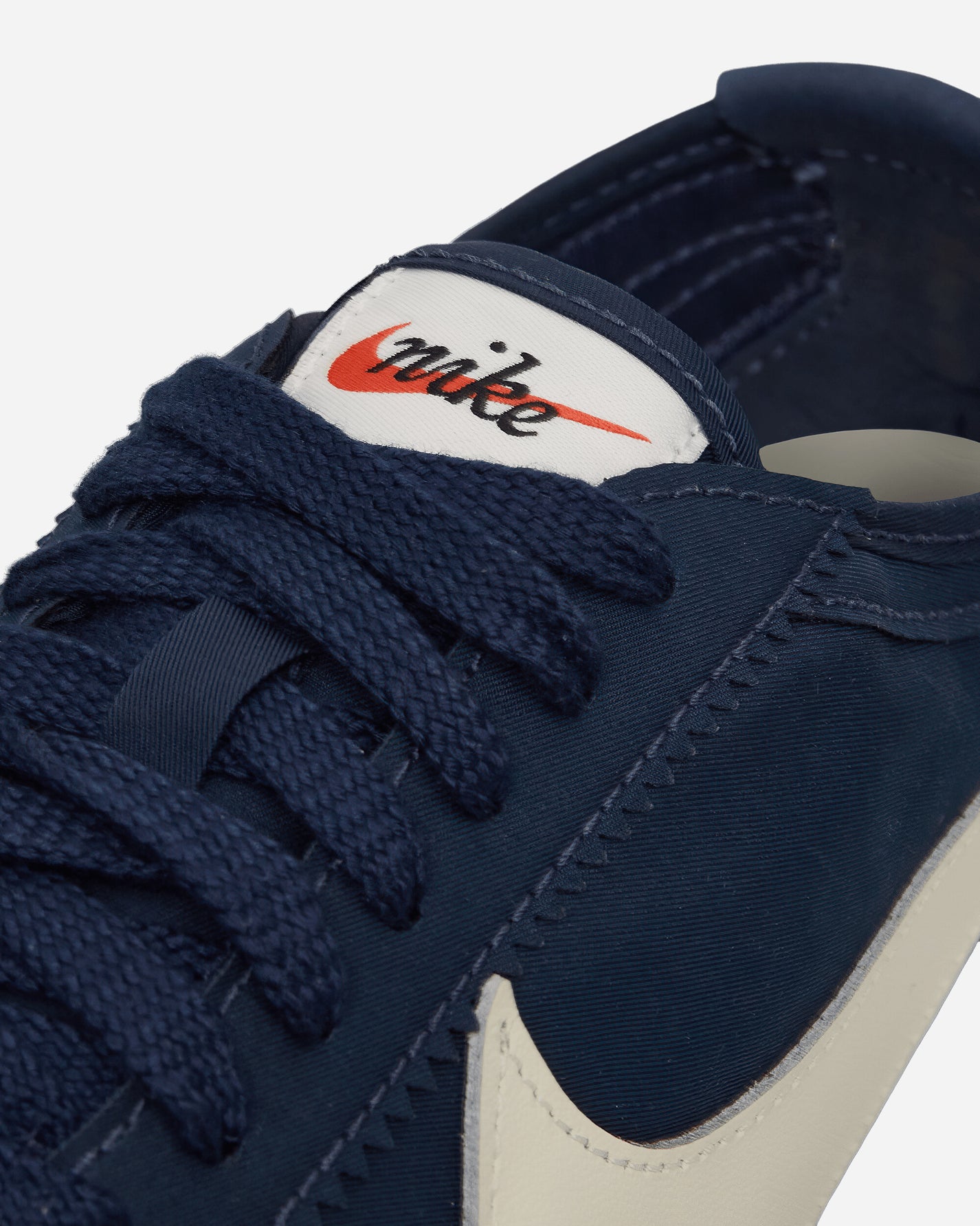 Nike Wmns Nike Moon Shoe Og Midnight Navy/Soft Pearl/Gum Sneakers Low IW0955-400