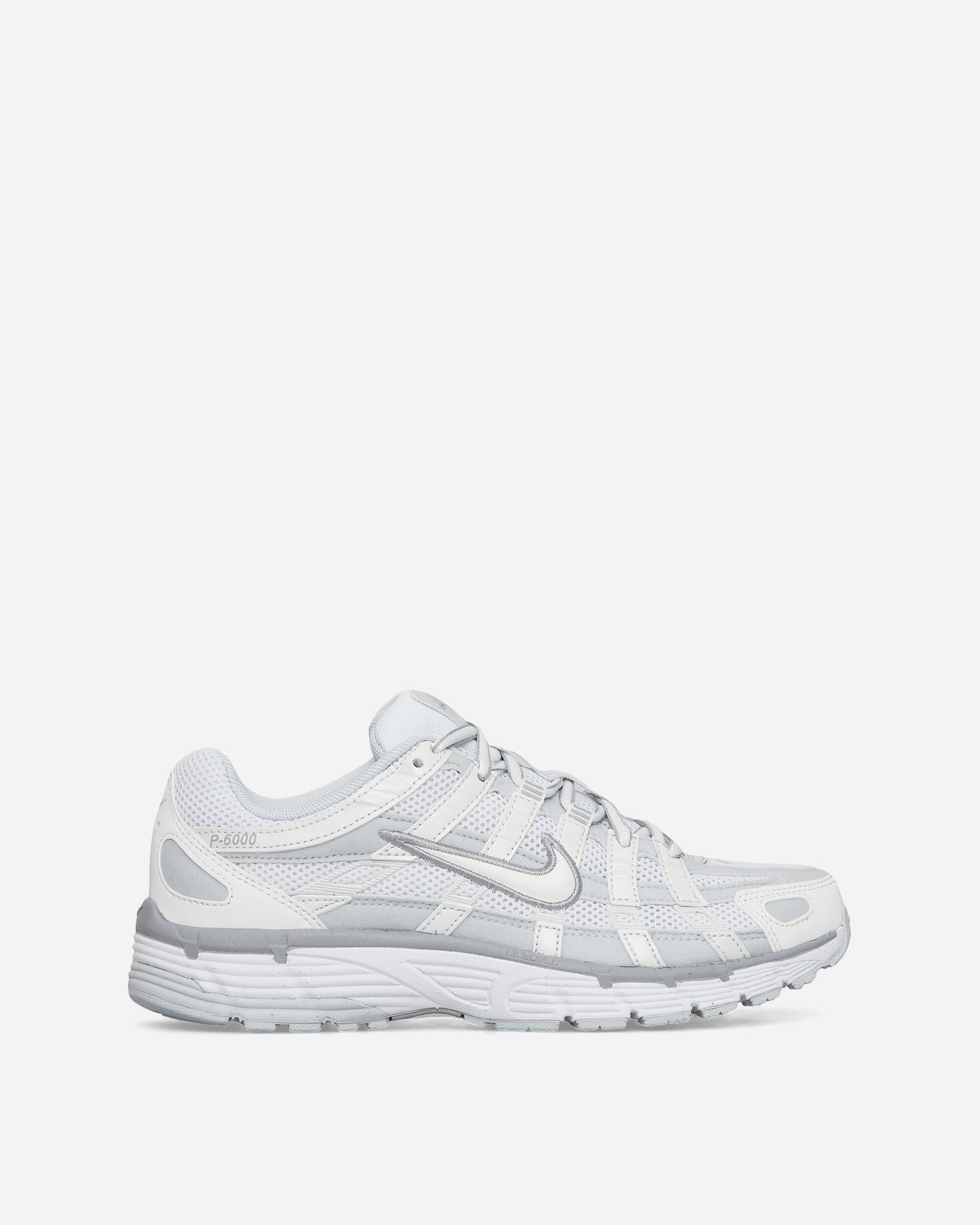 Nike Wmns Nike P-6000 Mtlc Summit Wht/White Sneakers Low FV6603-101