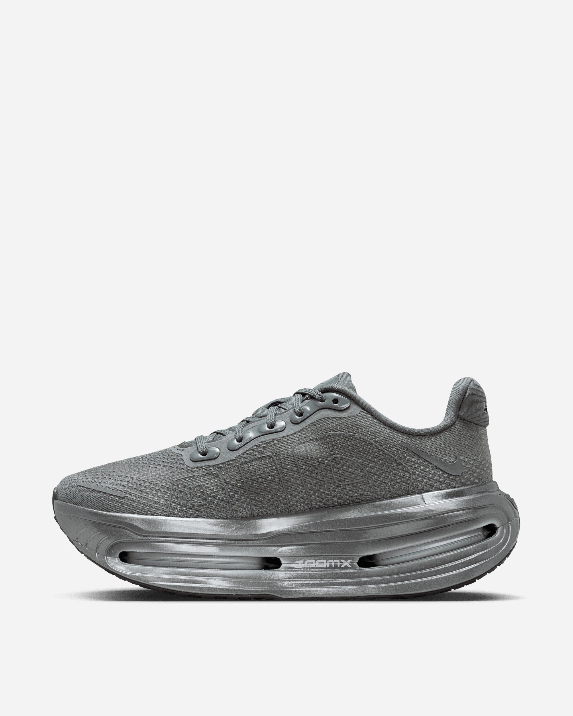 Nike Wmns Nike Vomero Premium X Isamaya Ffrench Smoke Grey/Smoke Grey Sneakers Low IR1988-084