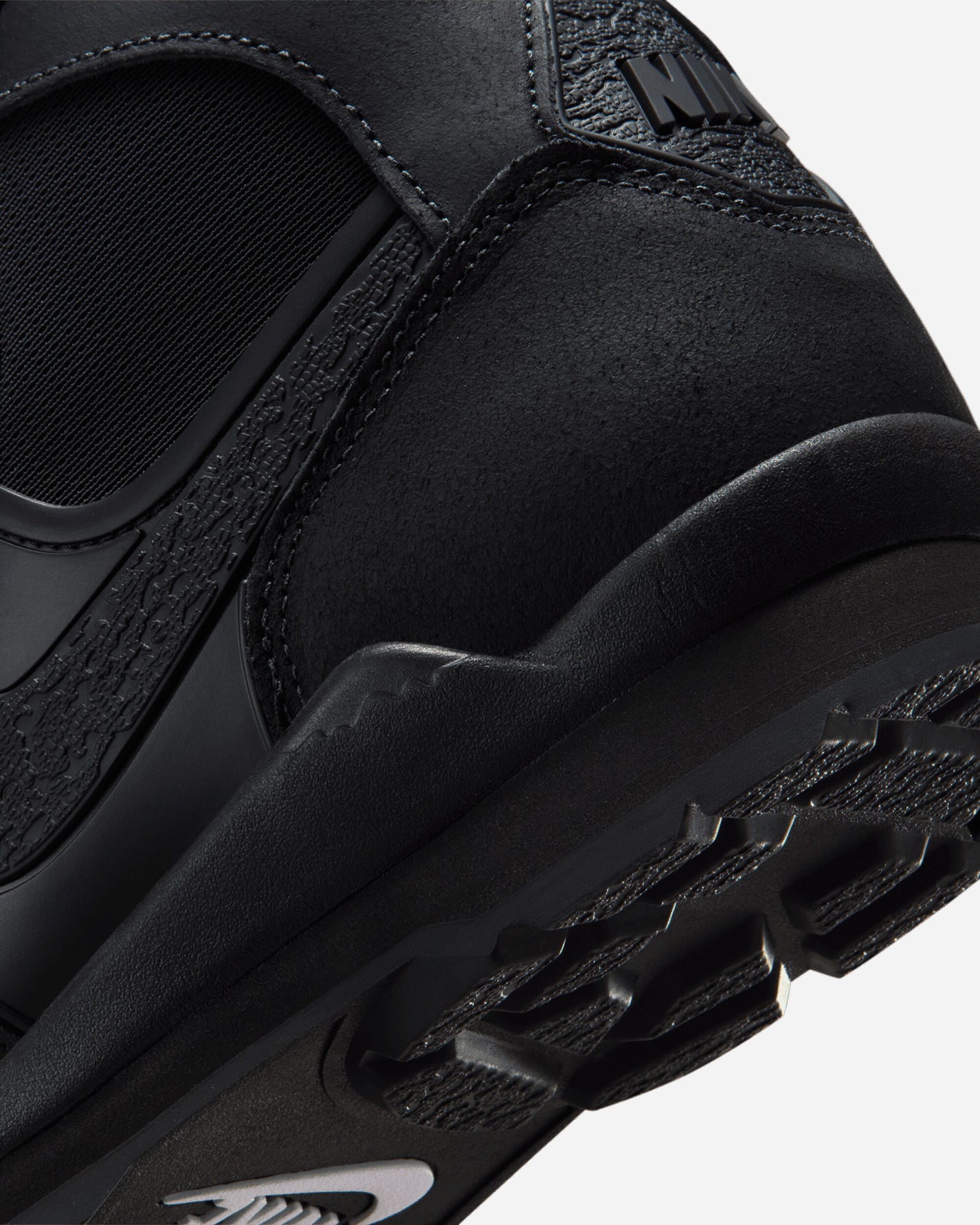 Nike Bltro Sp Black/Mtlc Gold/White Sneakers Mid IH4450-001