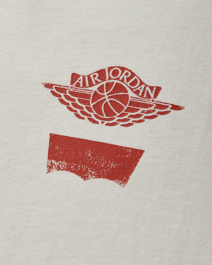 Nike Jordan M J Levis Ls Tee Pale Ivory/Black/Midnight Navy T-Shirts Longsleeve IM6730-110