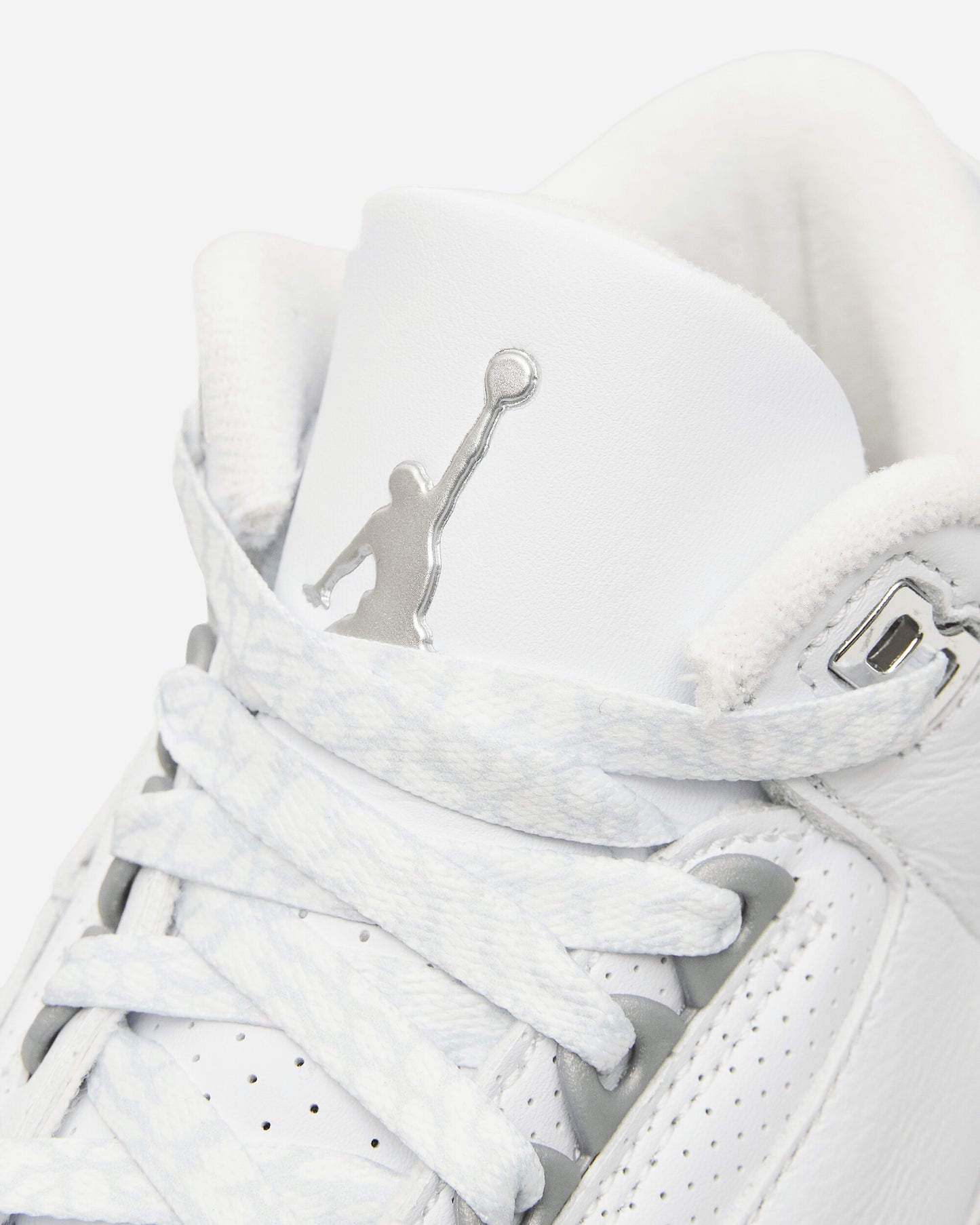Nike Jordan Air Jordan 3 Retro White/Metallic Silver/White Sneakers Mid CT8532-111